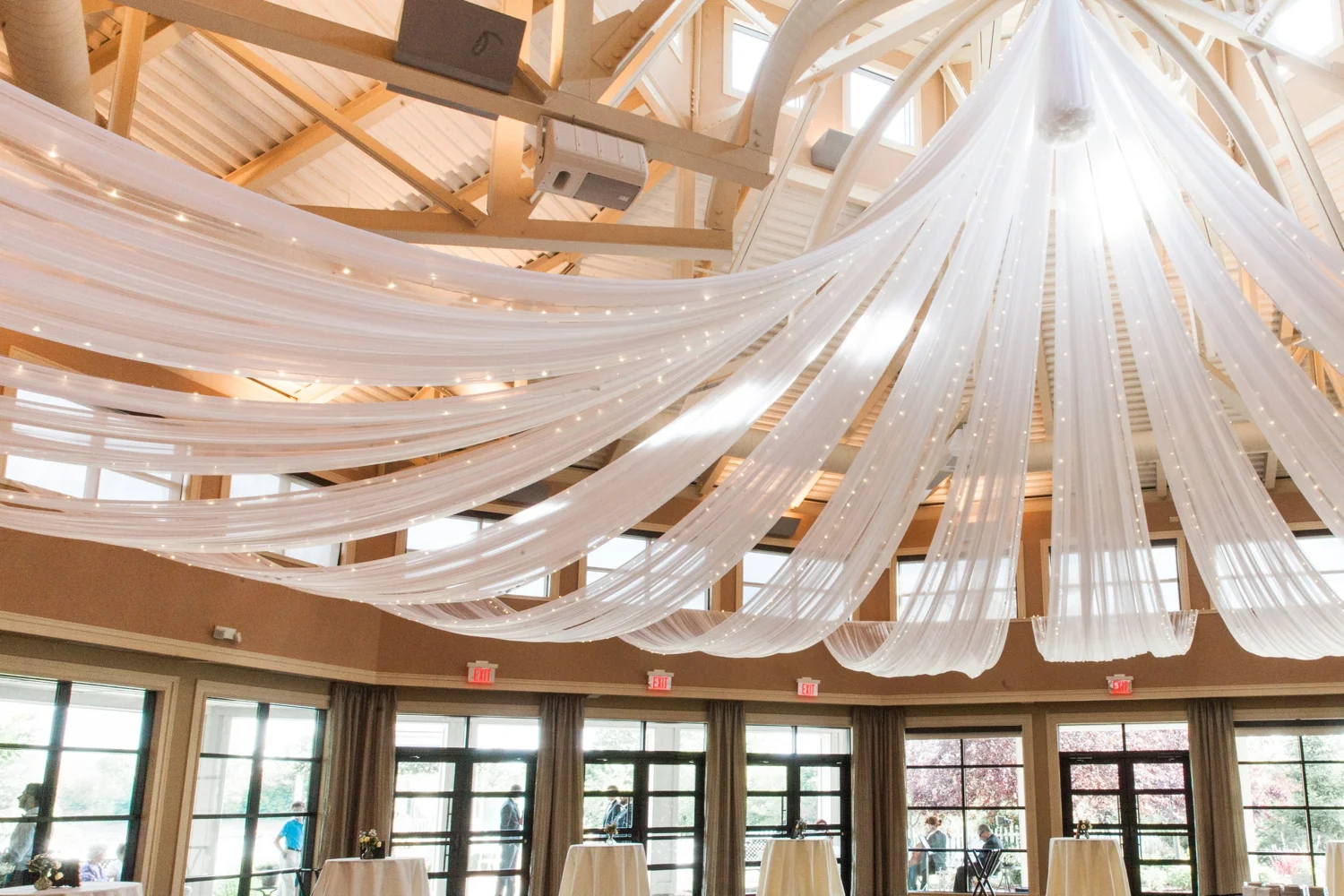 Wedding-at-The-Savannah-Center-West-Chester-Ohio-Photography-Chloe-Luka-Photography_7472.jpg