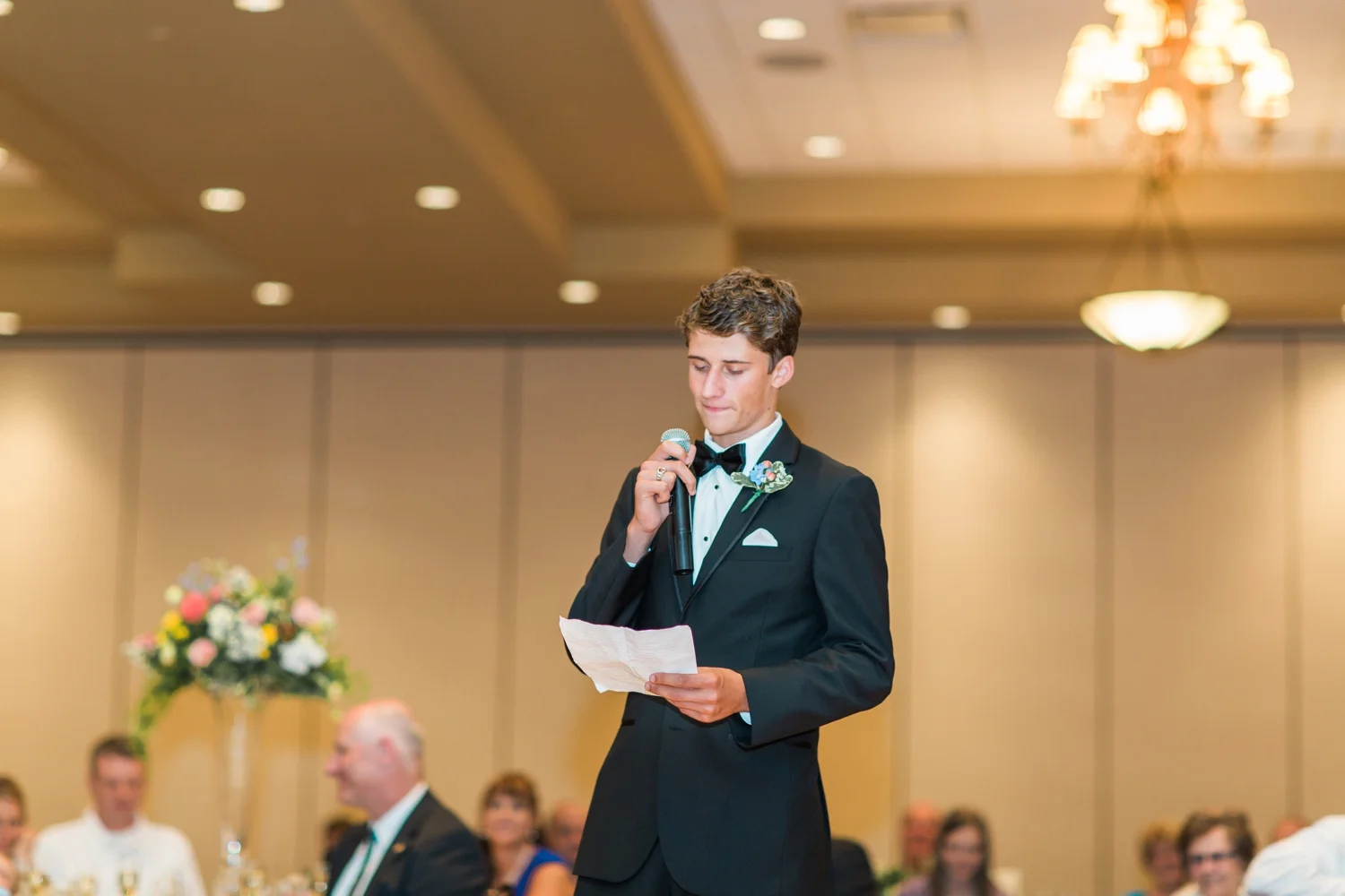 Wedding-at-The-Savannah-Center-West-Chester-Ohio-Photography-Chloe-Luka-Photography_7545.jpg