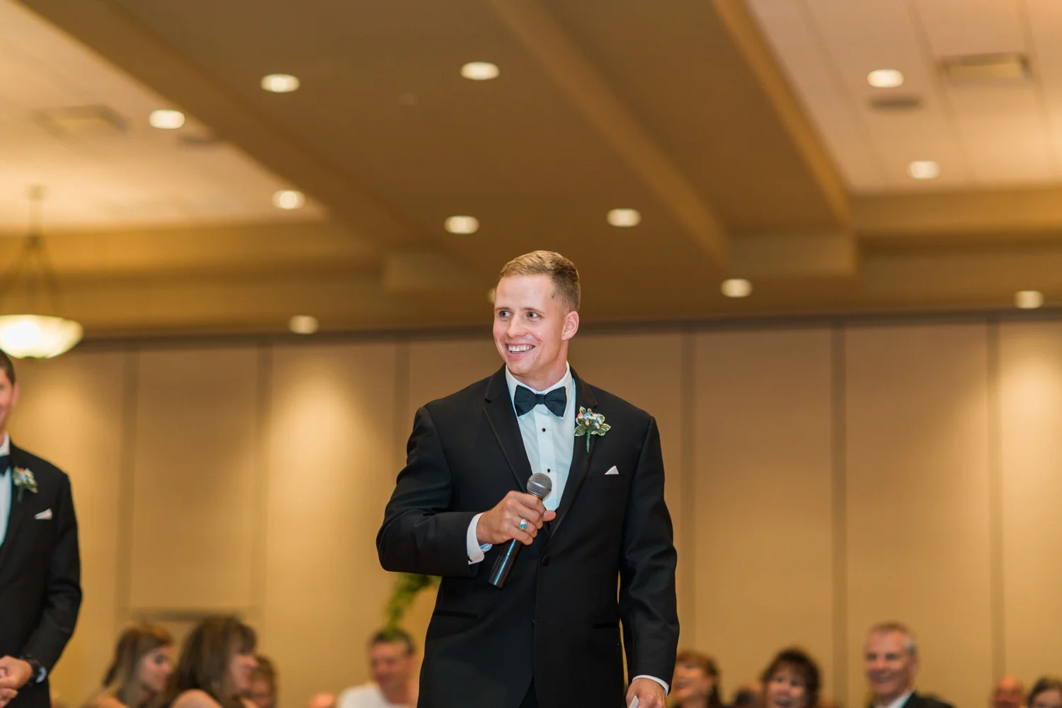 Wedding-at-The-Savannah-Center-West-Chester-Ohio-Photography-Chloe-Luka-Photography_7547.jpg