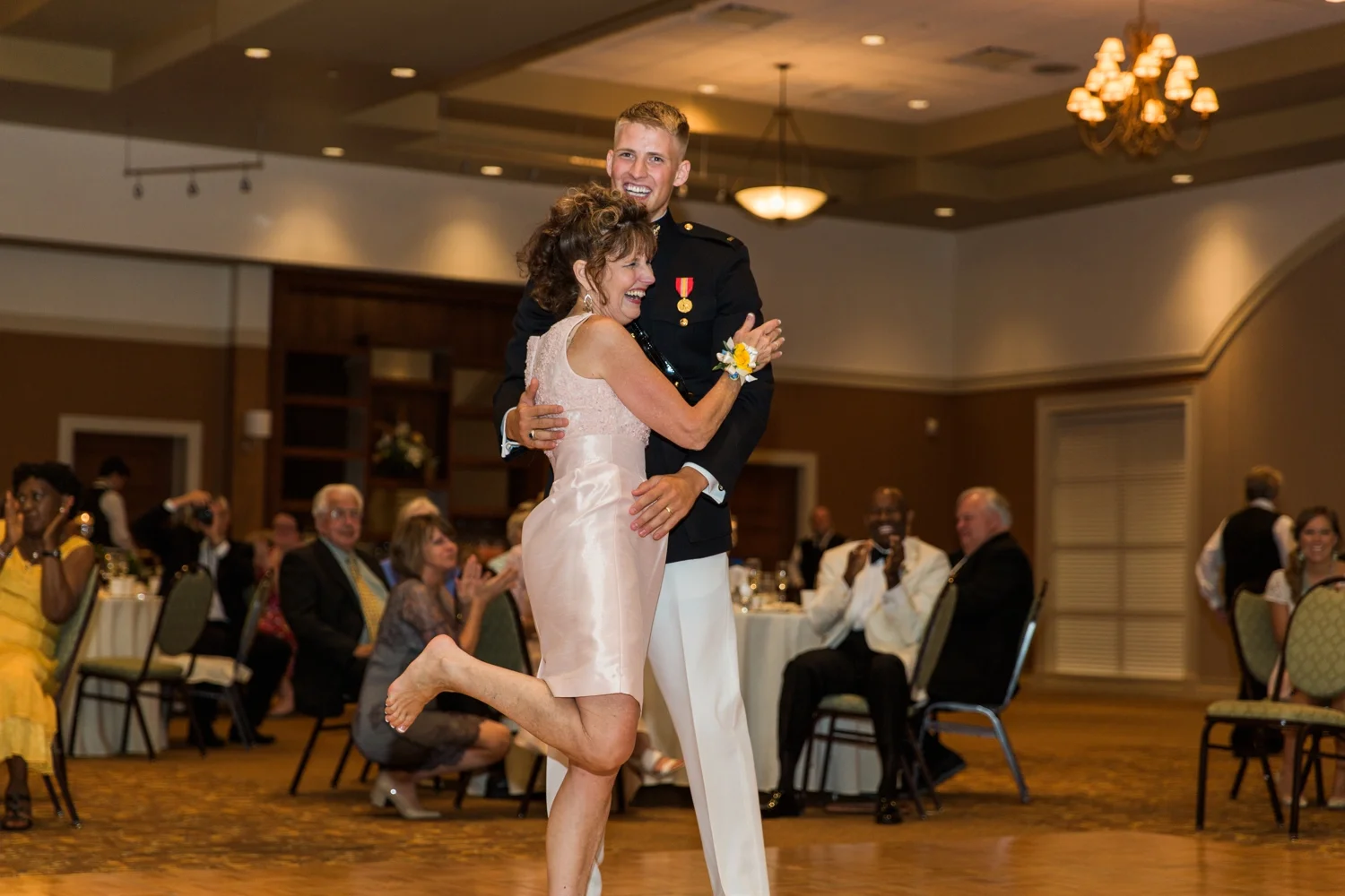 Wedding-at-The-Savannah-Center-West-Chester-Ohio-Photography-Chloe-Luka-Photography_7558.jpg