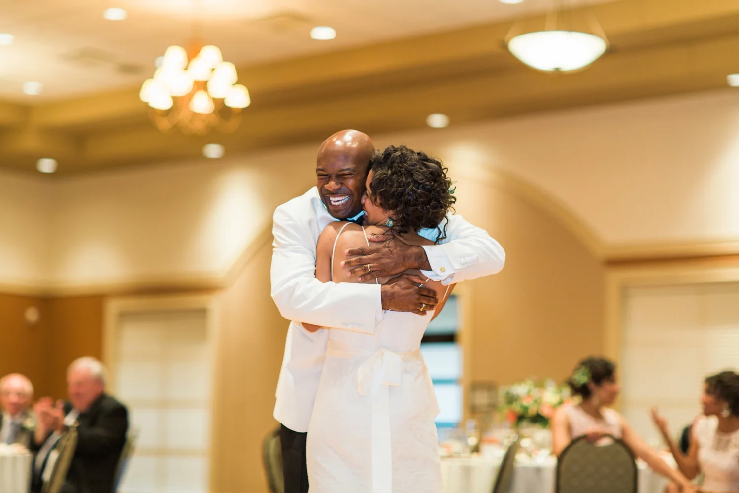 Wedding-at-The-Savannah-Center-West-Chester-Ohio-Photography-Chloe-Luka-Photography_7562.jpg