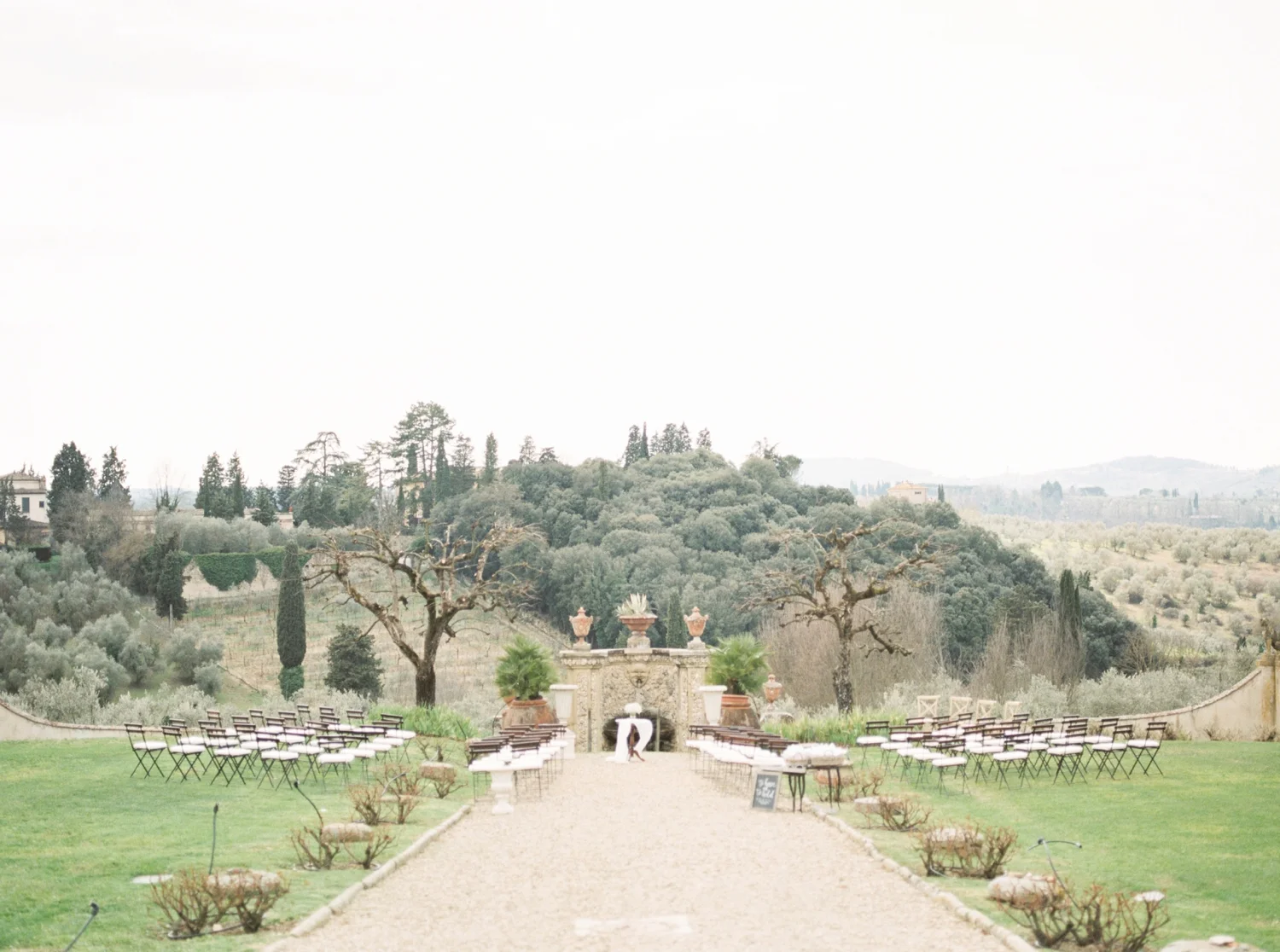fine-art-film-florence-italy-wedding-photographer-villa-medicea-di-lilliano_3199.jpg
