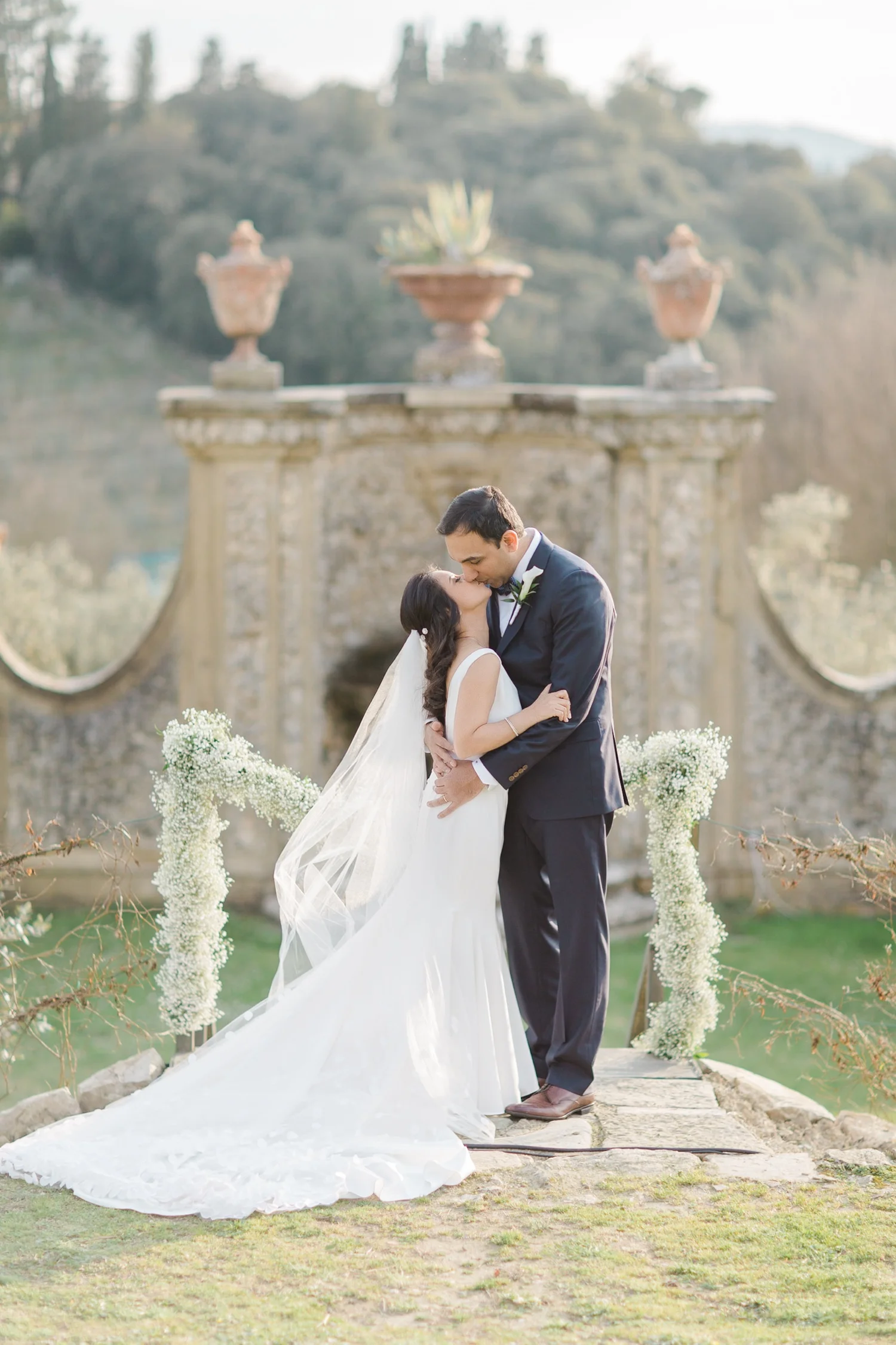 fine-art-film-florence-italy-wedding-photographer-villa-medicea-di-lilliano_3276.jpg