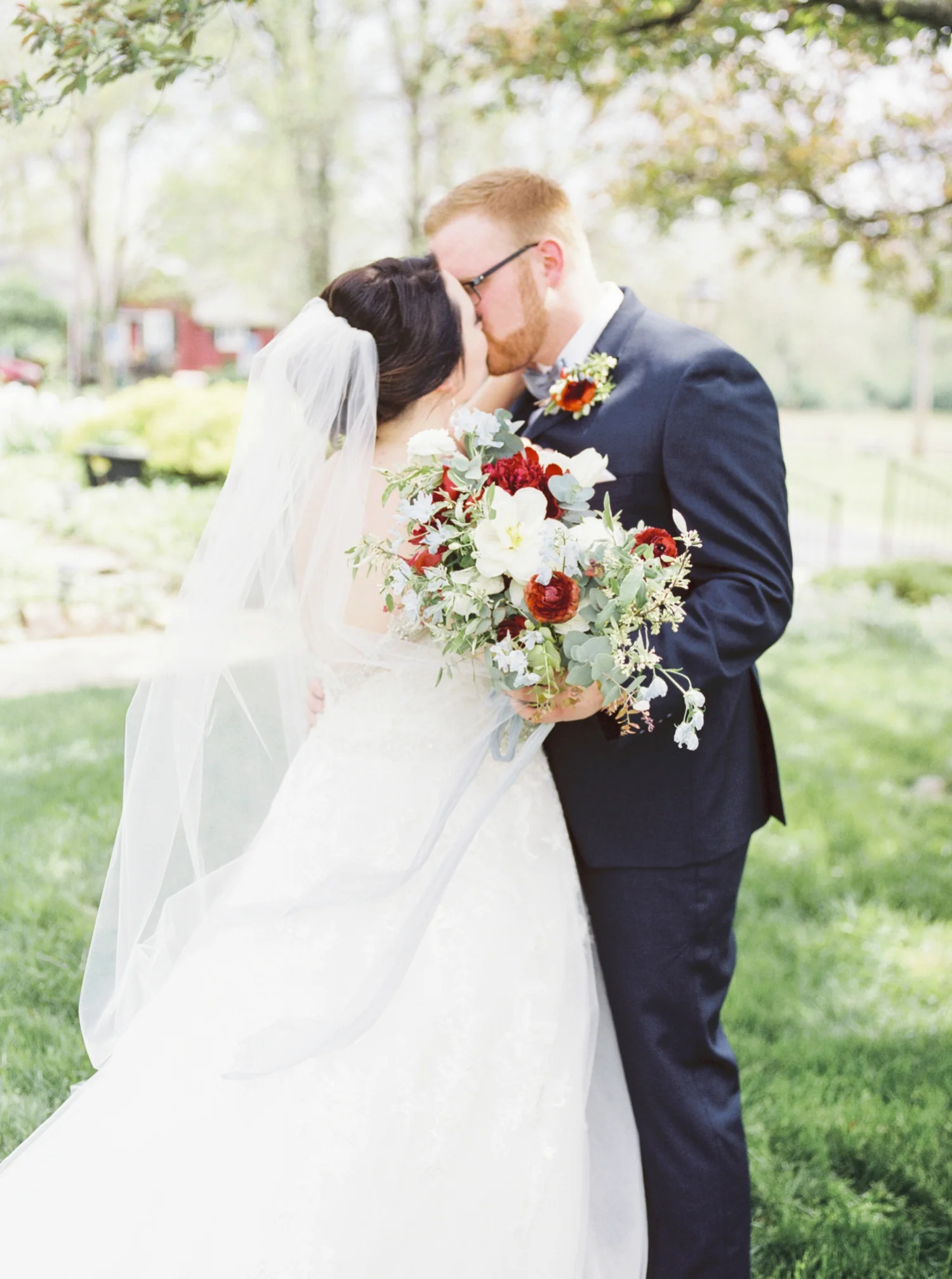 fine-art-film-simon-kenton-inn-ohio-wedding_3566.jpg