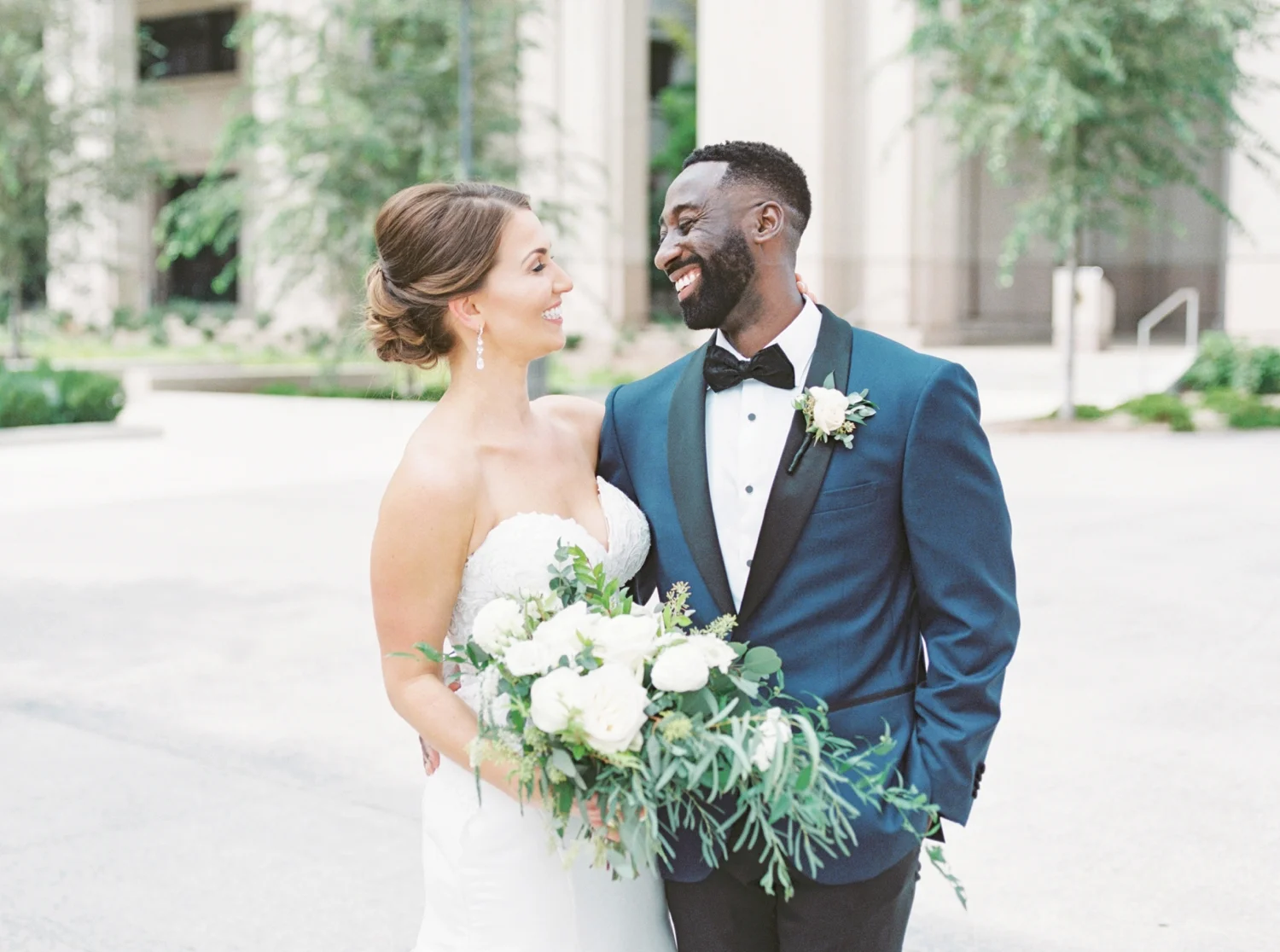 downtown-indianapolis-wedding-photographer-indiana-historical-society_4383.jpg