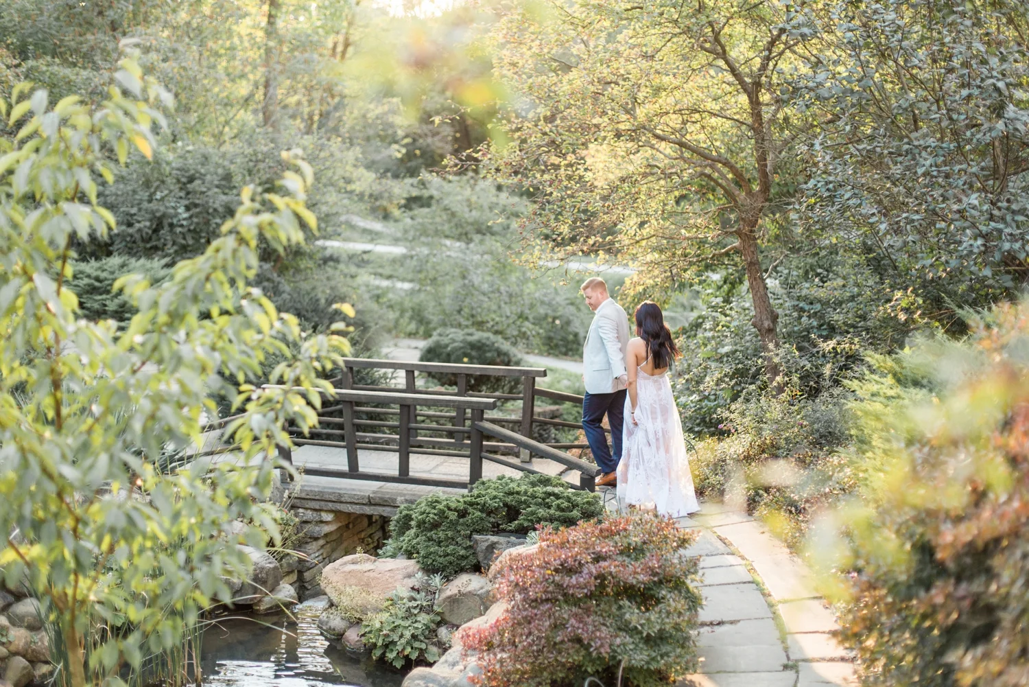 Indianapolis-Indiana-Engagement-Photographer-Newfields-Wedding-Photography_5260.jpg
