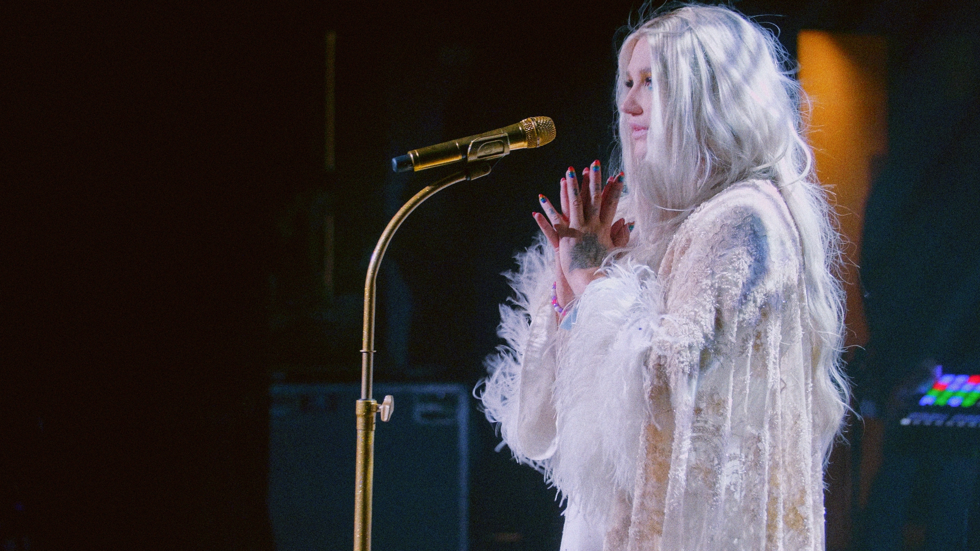 Kesha_Still_1.50.1.jpg