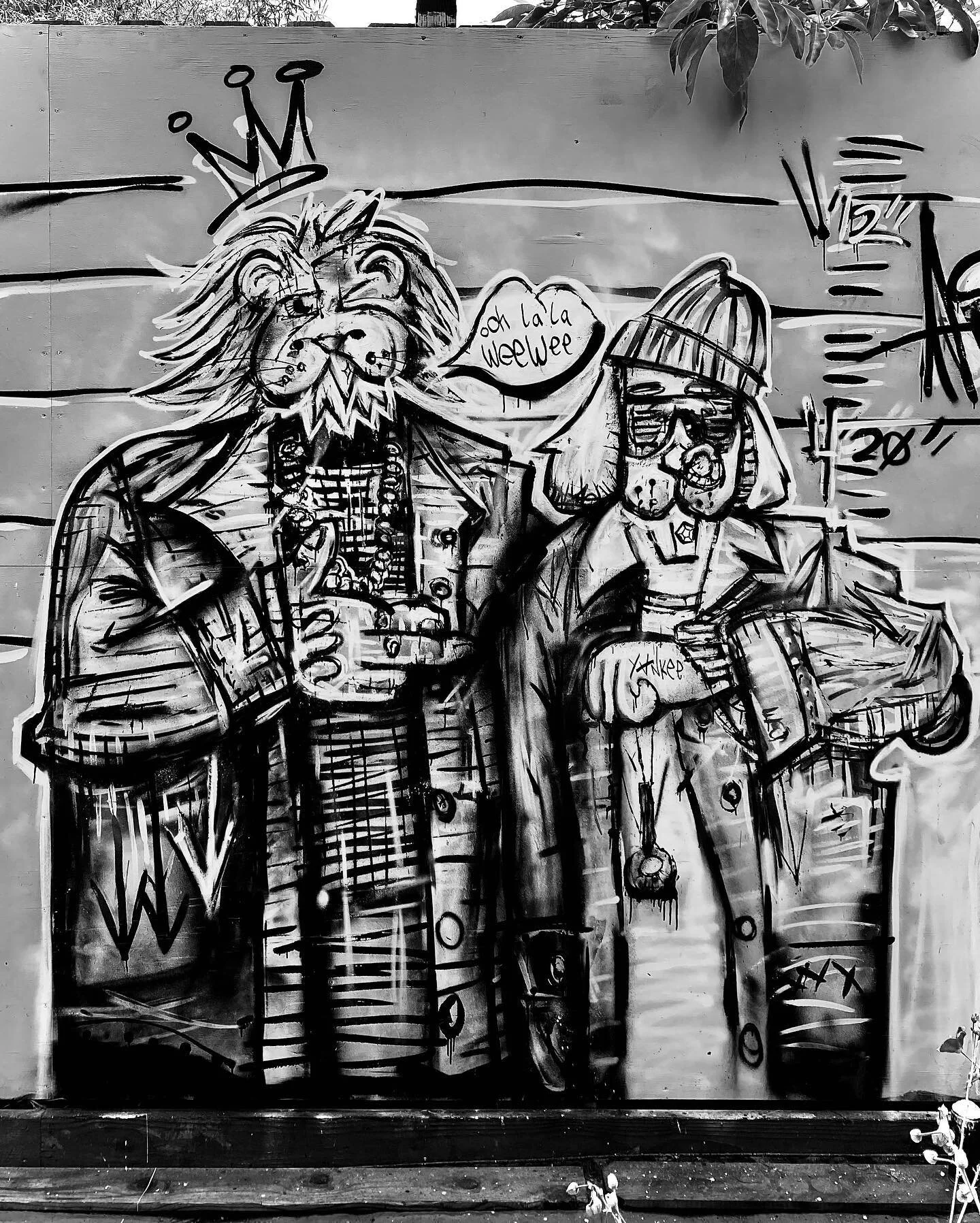 &ldquo;legend has it&rdquo; 👑🦁💀🐰

#truecrime
#animalkingdom 
#streetart 
#lowbrowart 
#graffiti
#parentaladvisory