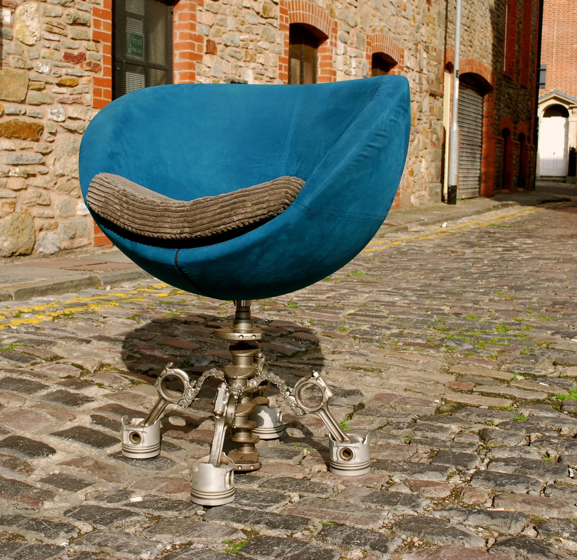 Tpo-Gear-Chair1.jpg