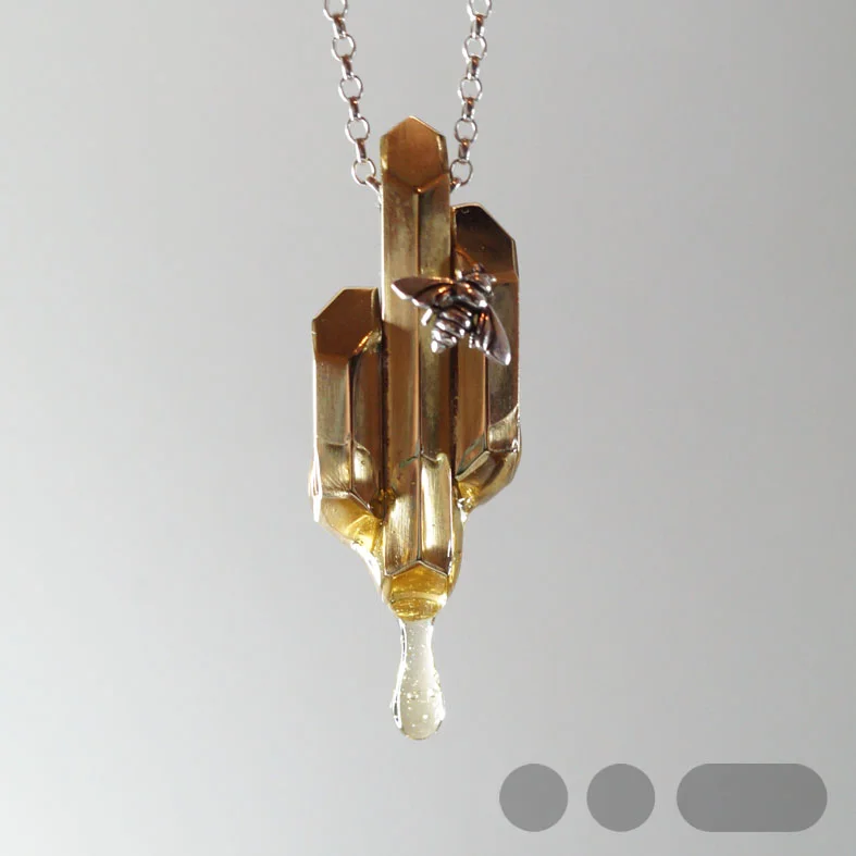bee necklace.jpg