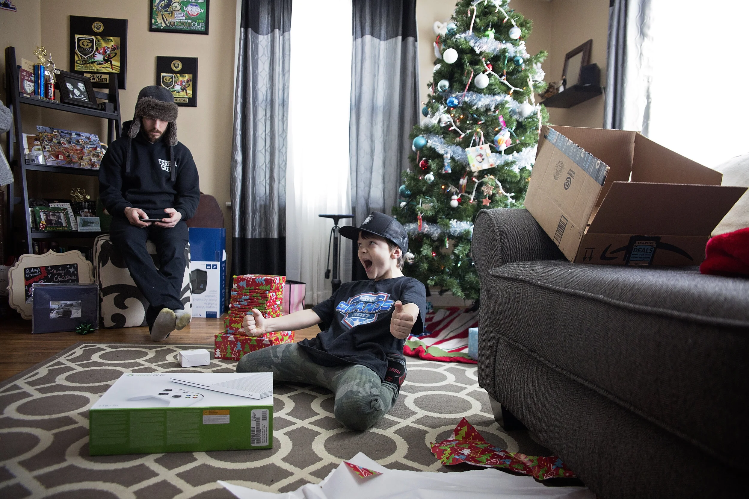 8 tips for Photographing your Kids on Christmas Morning! - Written by Ariel Hawkins Photography - Tonawanda, NY