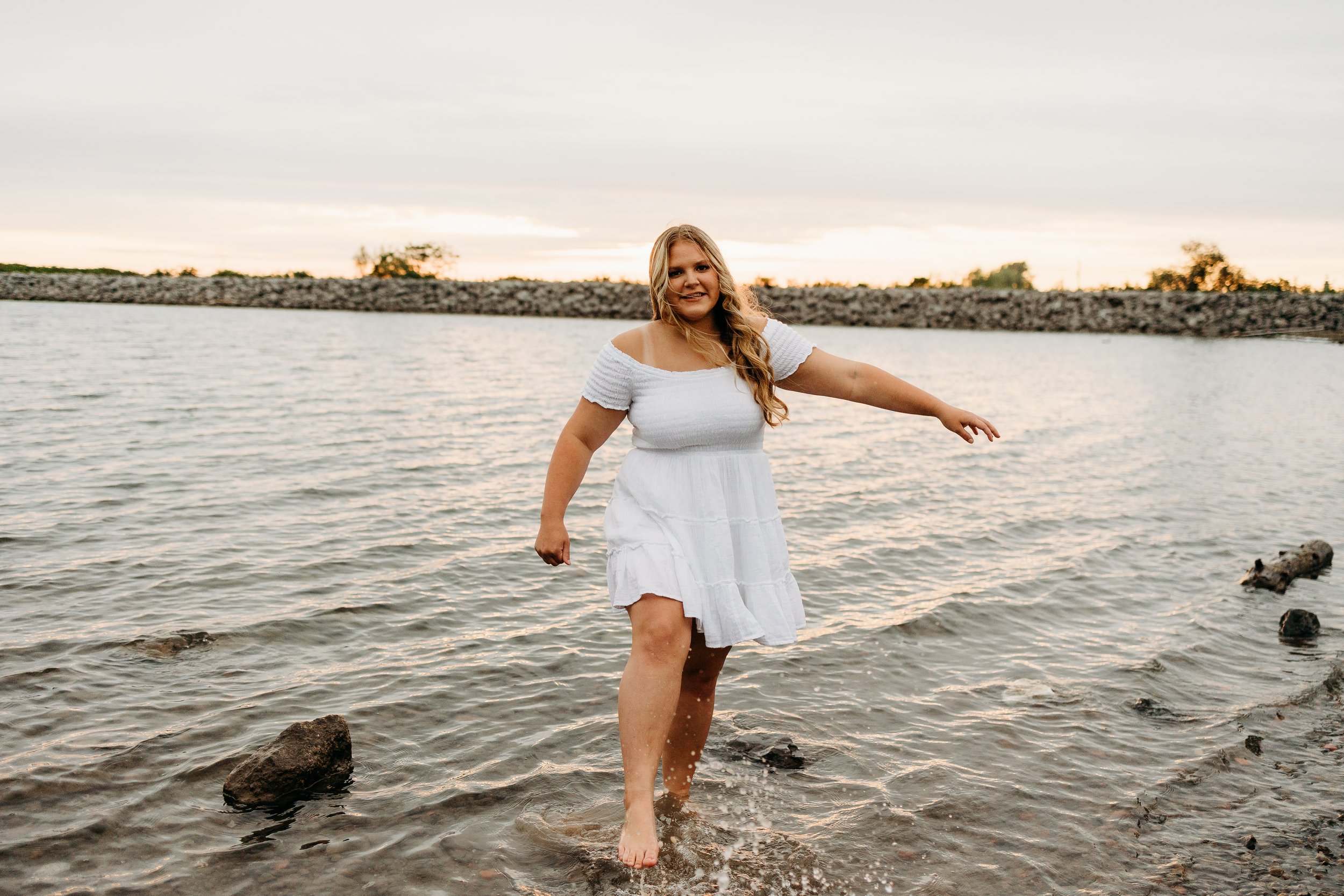 BELLA.SENIOR.PHOTOS.-146.jpg