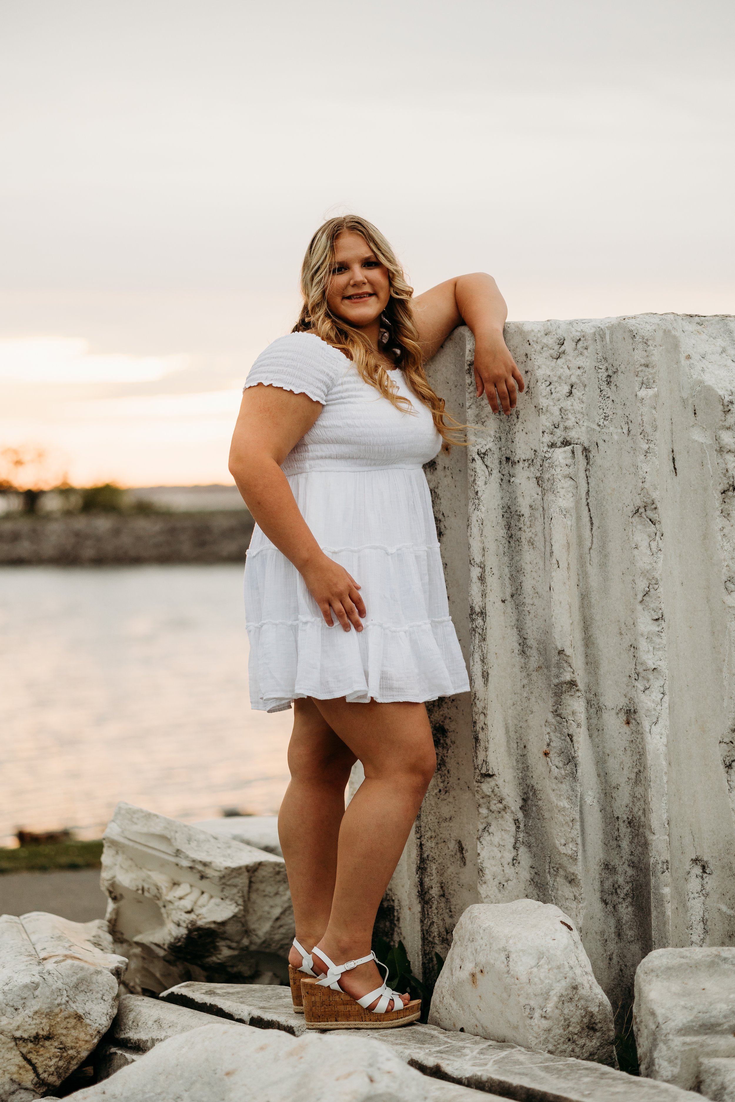 BELLA.SENIOR.PHOTOS.-143.jpg