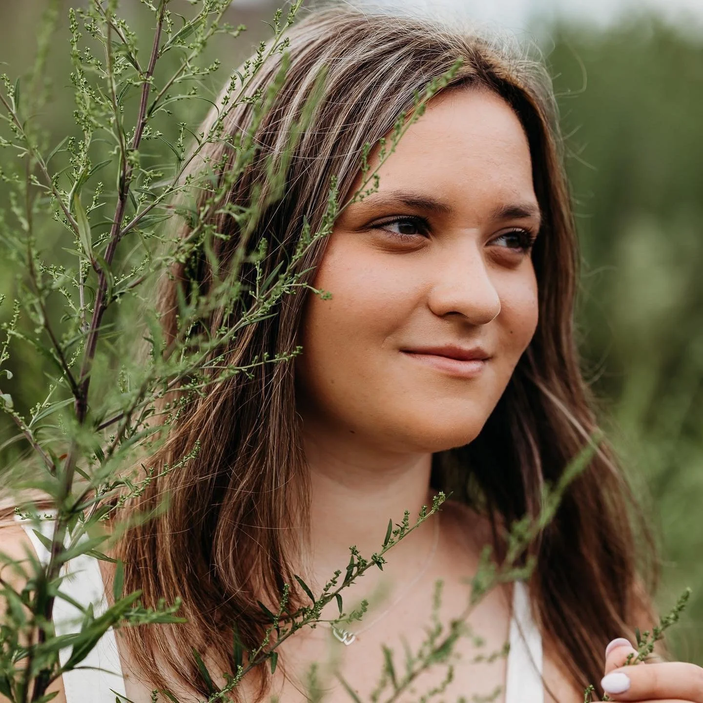 Alexis's Senior Session - Buffalo, Ny, Tift Nature Preserve & Times Beach - Photographed by Ariel Hawkins Photography