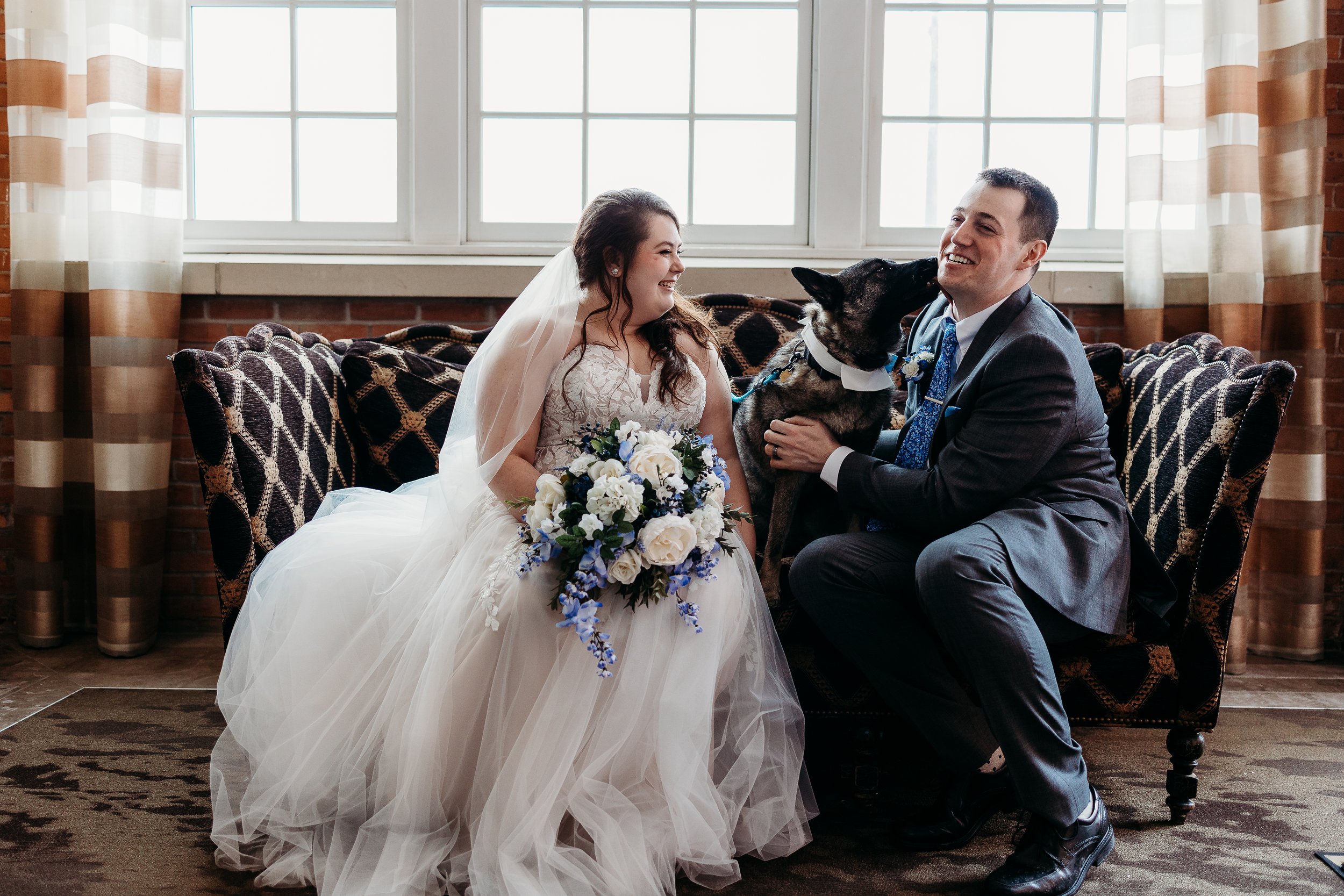 AMANDA&KRIS.SNEAKPEEKS.-30.jpg