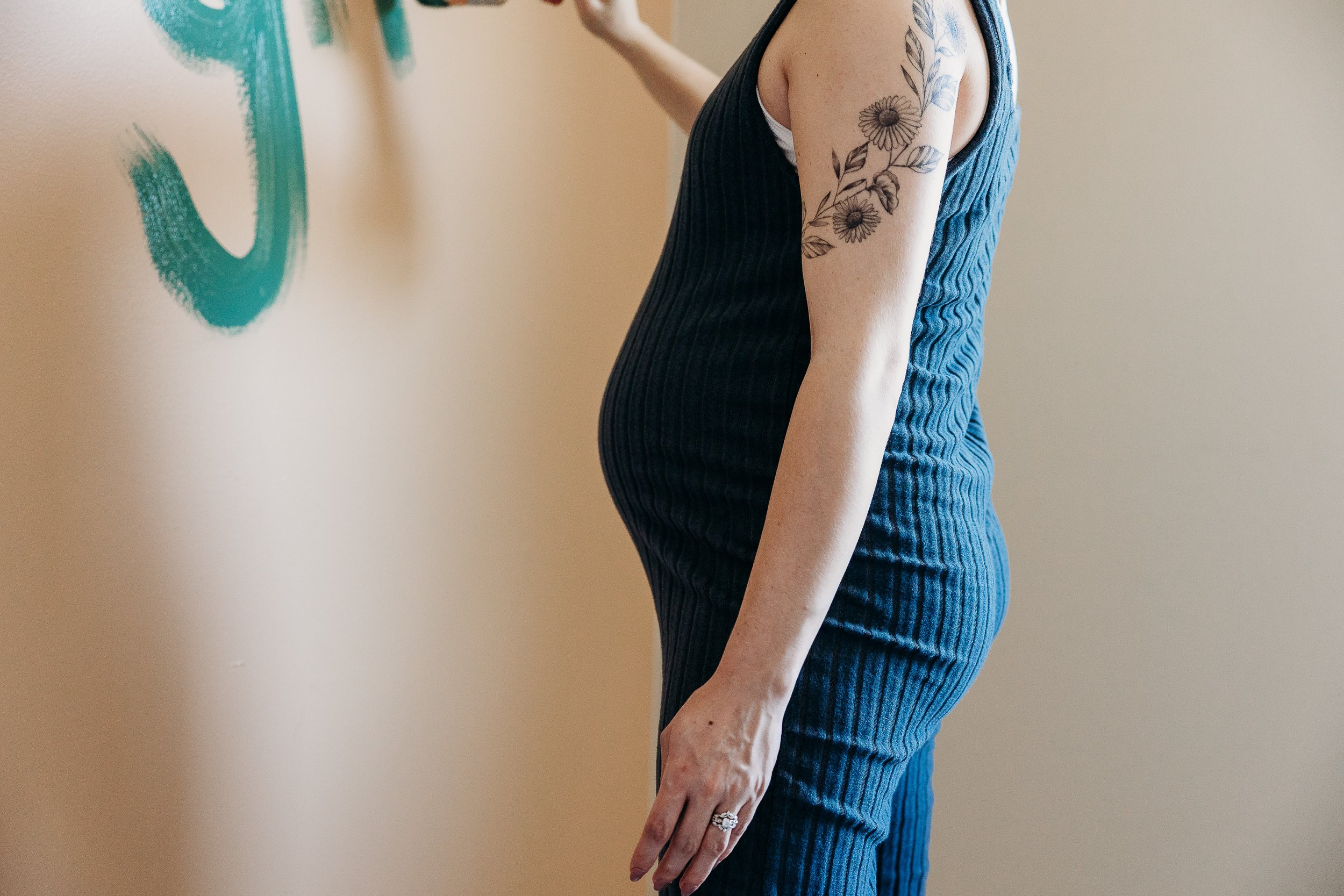 ABBY.JOSH.MATERNITY.LR.-20.jpg