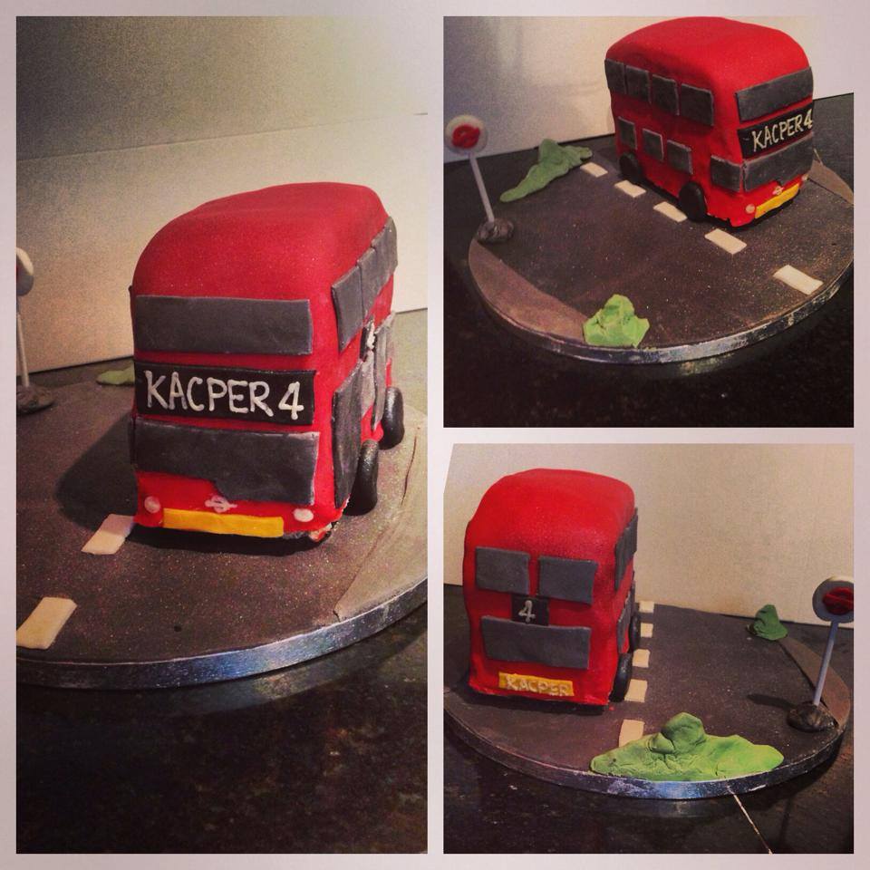 London Bus cake