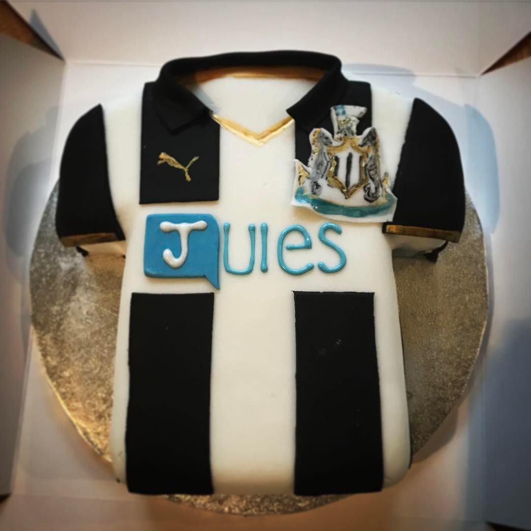 Newcastle Football Shirt Cake
