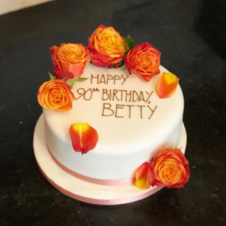 Fresh Roses Birthday Cake