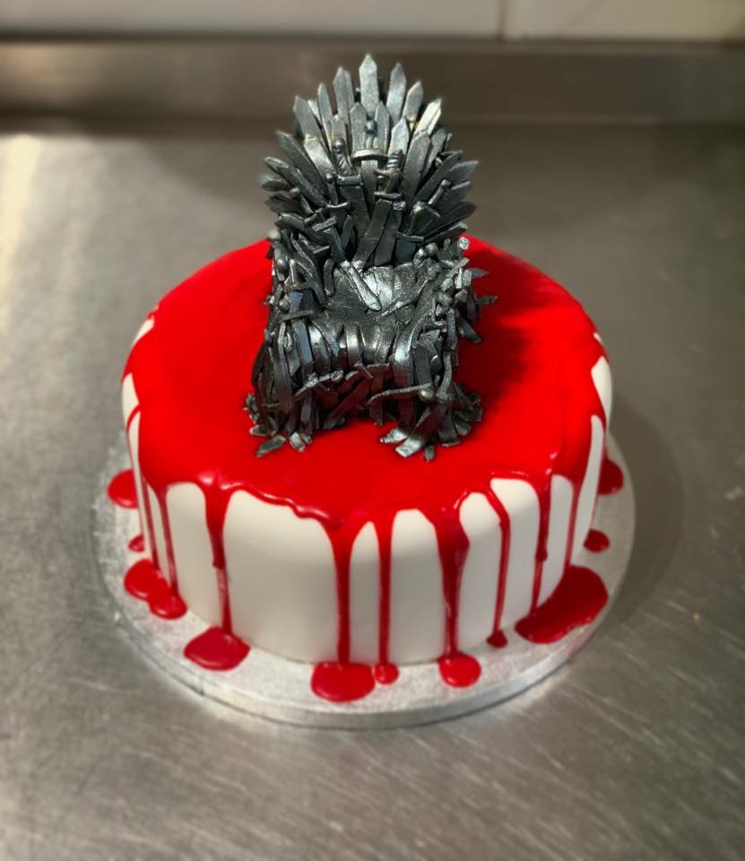 Iron throne cake