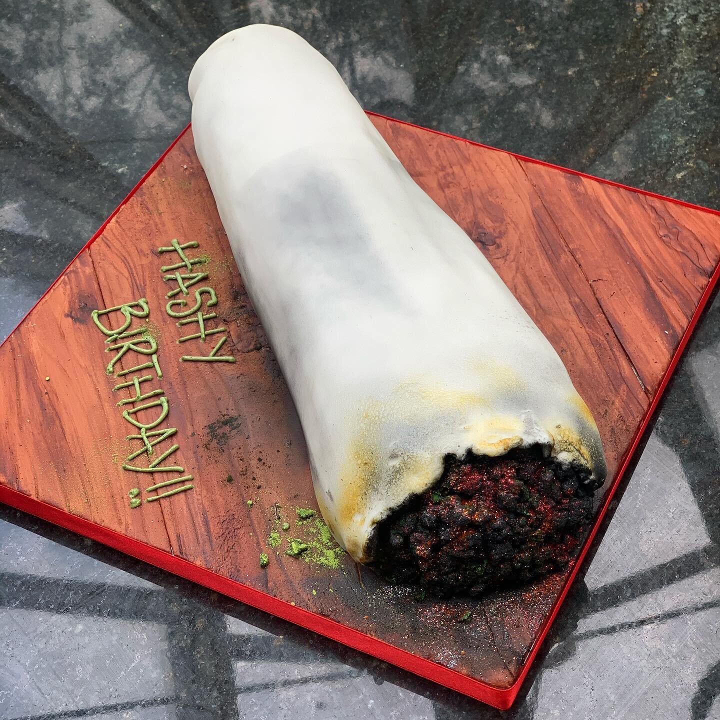 Blunt/cigarette cake