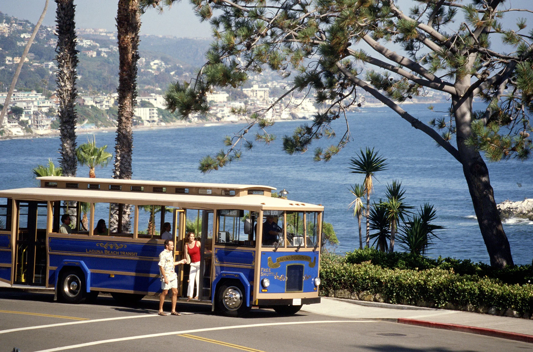 summer-trolley.jpg