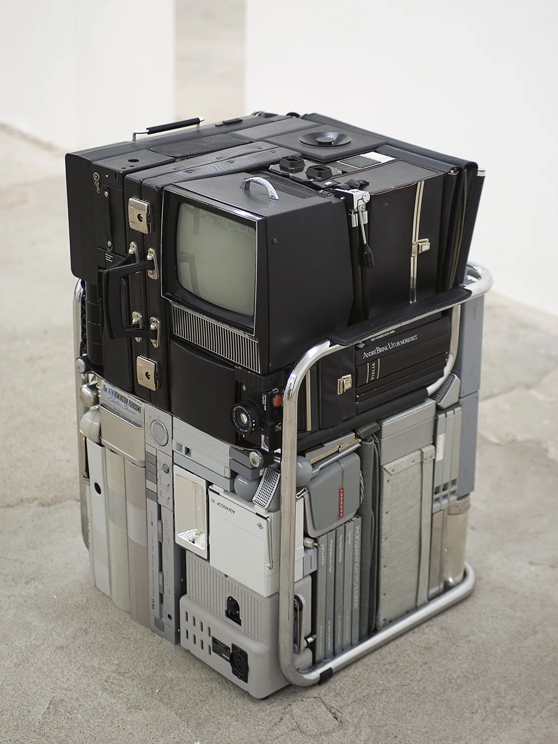 michael johansson bleka minnen installation variable dimensions 2011