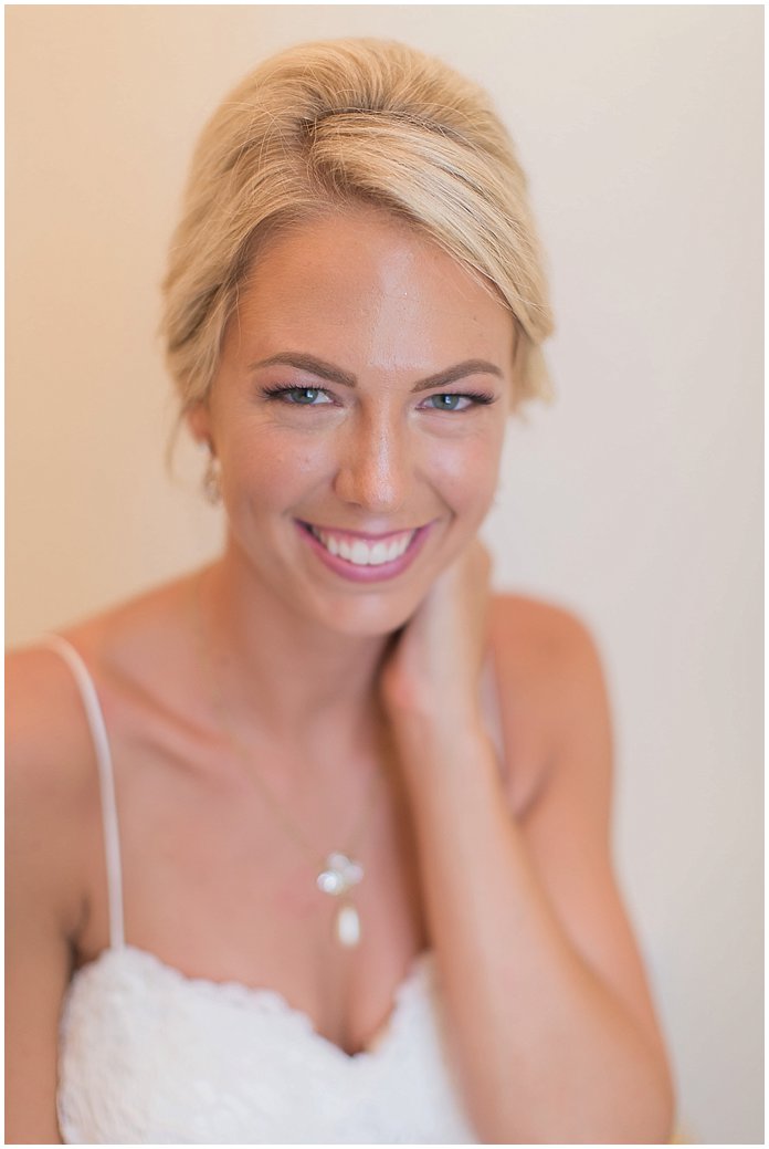 Elegant bridal portraits of gorgeous bride at Tiffany Blue Wedding #psjbride