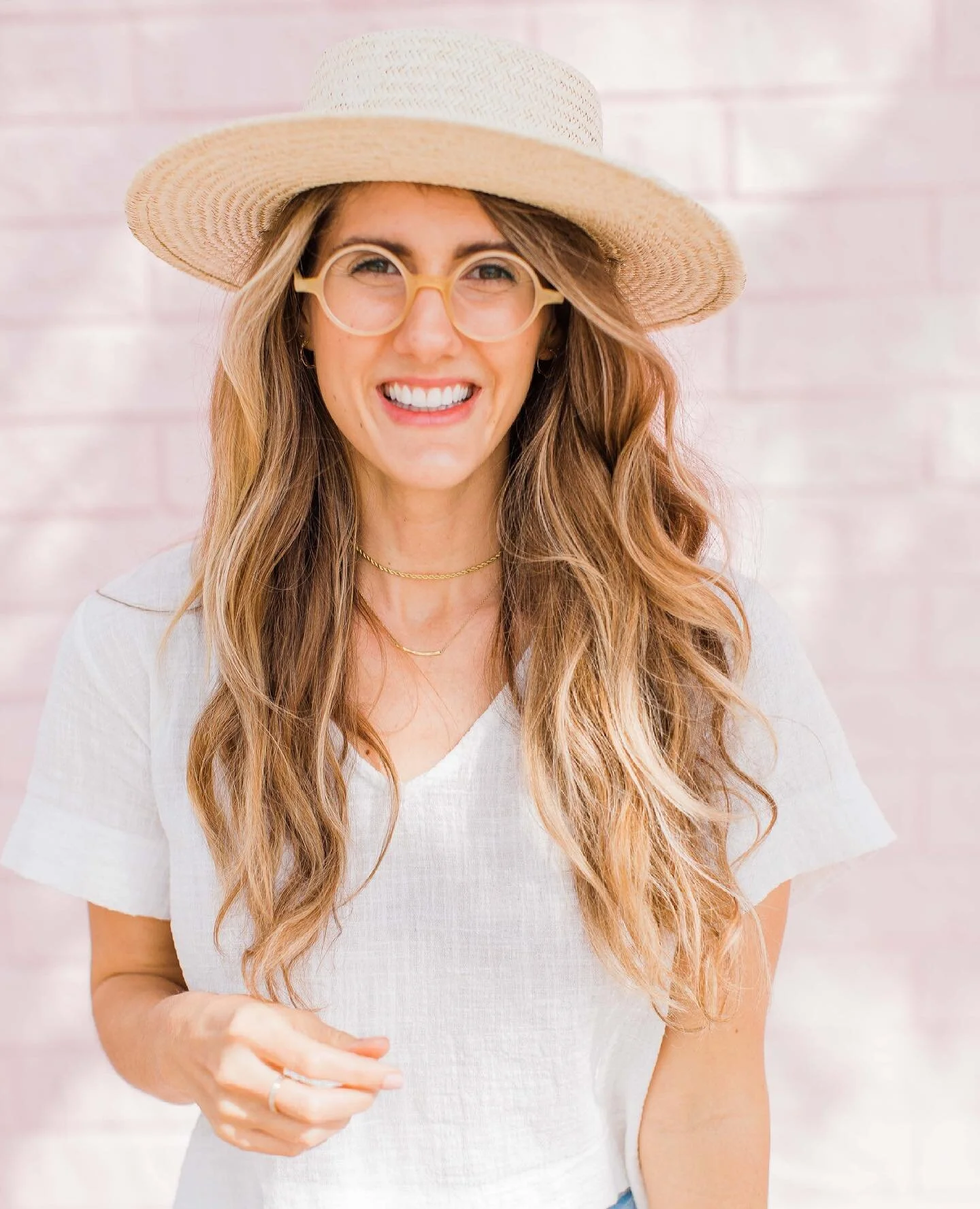 Hi there!  There are a couple new friends around here so I wanted to do a #fridayintroduction with 5 of my favorite things.⁠⠀
⁠⠀
1.  The beach!  I love sitting in the sand and hearing the overpowering sound of the waves.  Walking the water for shells and shark teeth and the feel of the salty air. ⁠⠀
2.  Straw Hats - I have hat problem.⁠⠀
3.  Birkenstock - I know they're not for everyone but they are the best sandals!⁠⠀
4.  Thrifting - I love thrift store combing and searching for the perfect pieces. ⁠⠀
5.  COFFEE!  I have my morning and afternoon cup but sometimes sneak in an extra chai tea from Trilogy.⁠⠀
.⁠⠀
.⁠⠀
.⁠⠀
#fridaymoods #strawhat #lackofcolor #lackofcolorstrawhat #shortbrim #newsmyrnabeach #nsb #flgirl #coffeelover #birkenstockgirl #ilovethrifting #flthrifter ⁠⠀
#whitecroptop #thatsdarlingmovement #pinkwall #pinkexterior #strawhatcrew #thriftersofinstagram #pinkandwhite #sunroom