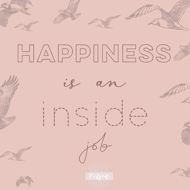 I wish I could tell you that perfectly applied makeup will make you deeply HAPPY. 🤭
Don't get me wrong...I LOVE makeup.
The power of it, the transformation, ALL of it...
But honestly?
TRUE Happiness really DOES radiate from the inside, outwards.💗
&