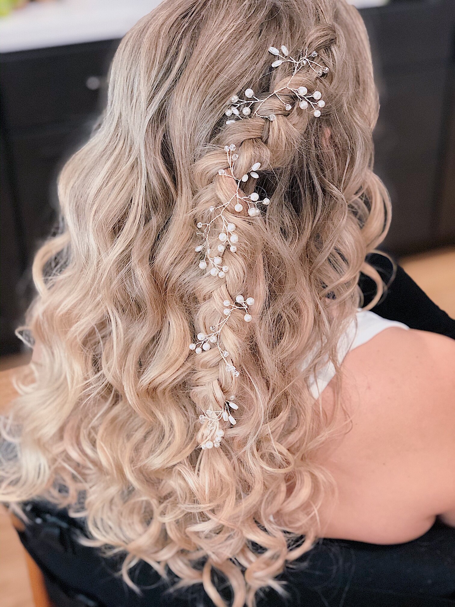  beauty by kelsea |  loose waves with a braid  