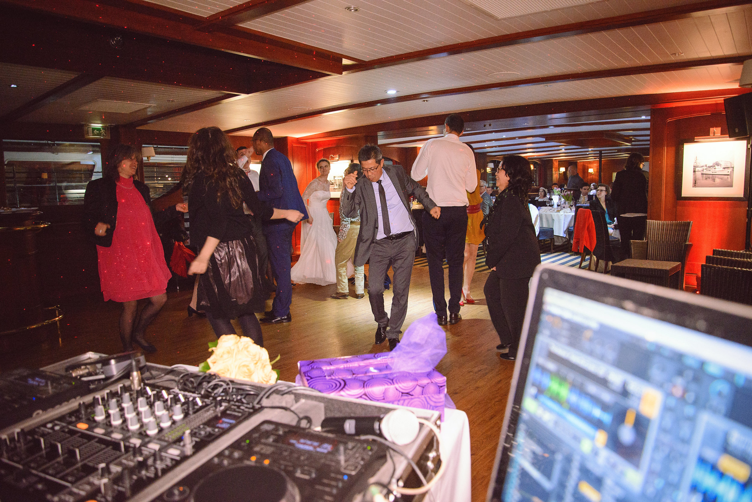 Mariage Celine&Jean-Baptiste Yacht de Paris Traiteur Lenôtre