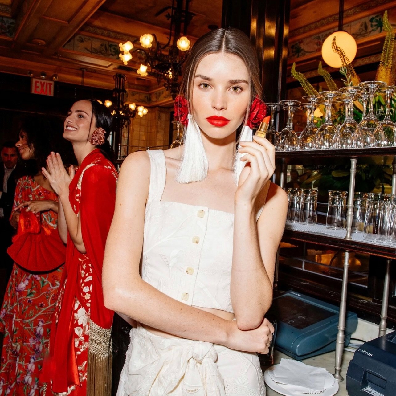 la vie en rose 🥀 @johannaortizofficial via @voguemagazine