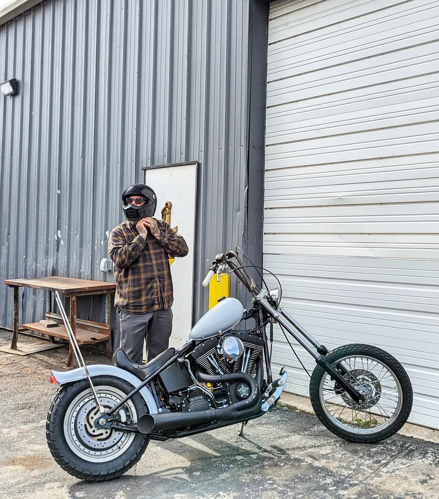 In case you didn't already know, @anchormoto builds amazing motorcycles.

#kccoffee #bliproasters #madeinkc #igkansascity #kansascity #biltwell #westbottoms #bliproasters #blip #chopper #choppershit #moto #hd #harley #harleydavidson #lanesplitter #bu