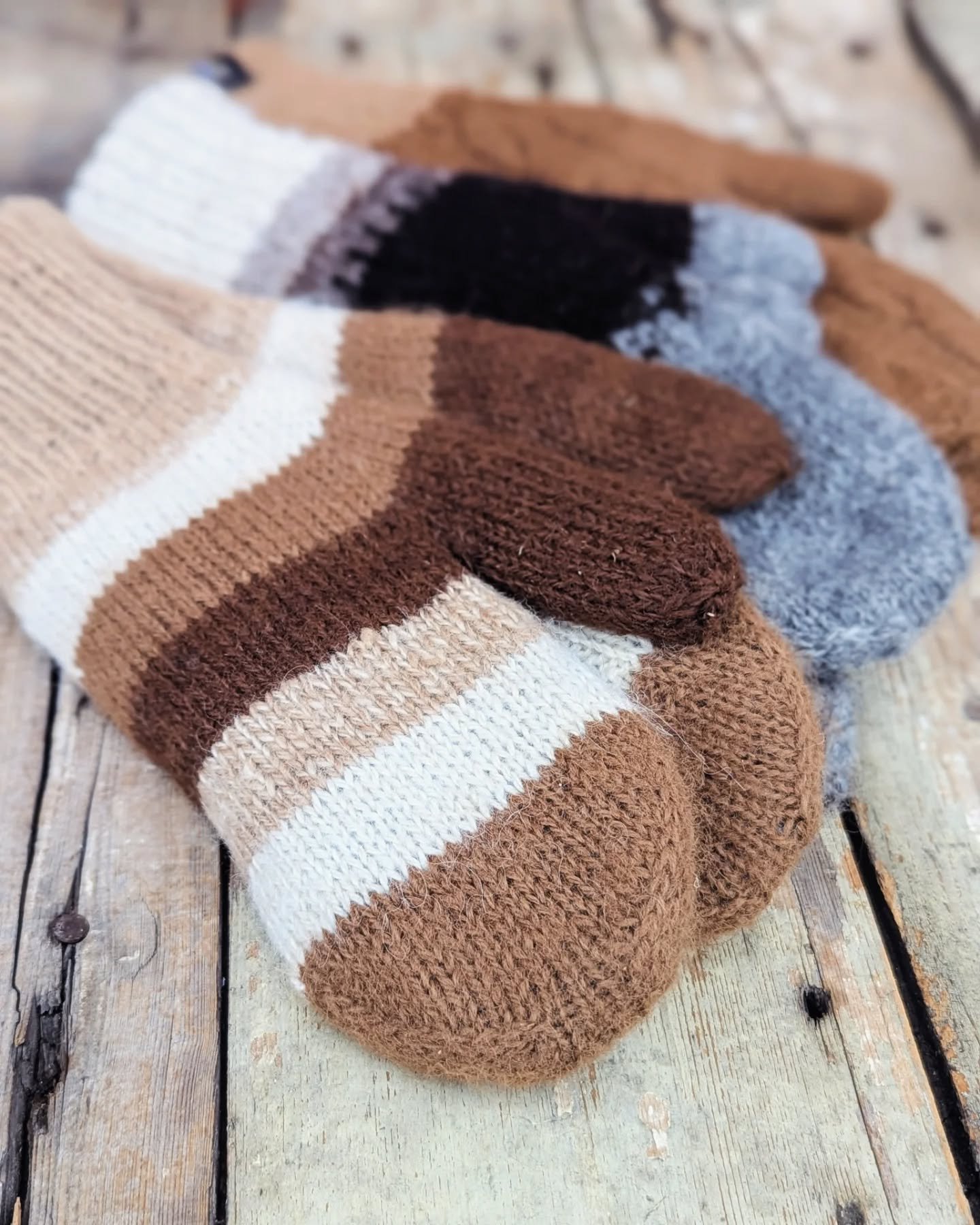 May your days be merry and bright with these holiday products! From cozy alpaca mittens to organic eggnog and naturally dyed candy canes, make this your most sustainable year yet! ❄️