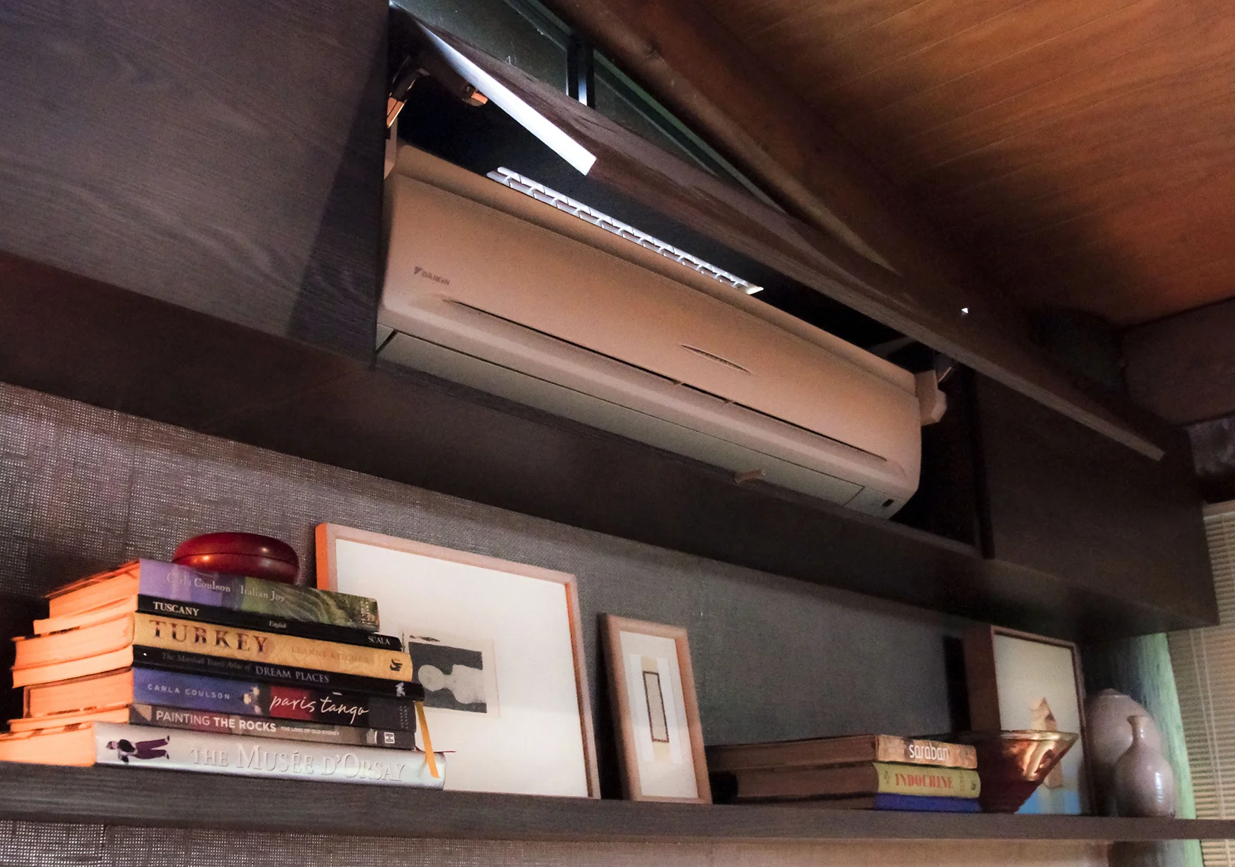 AirConCabinet3.jpg