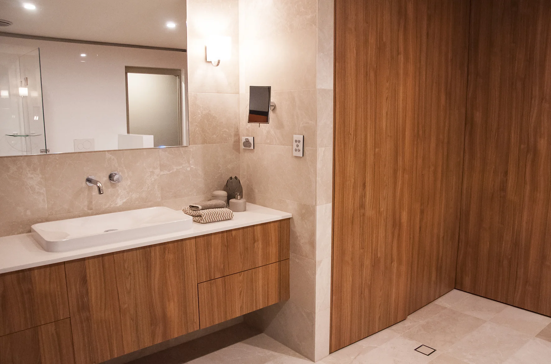 Bathroom2_5.jpg