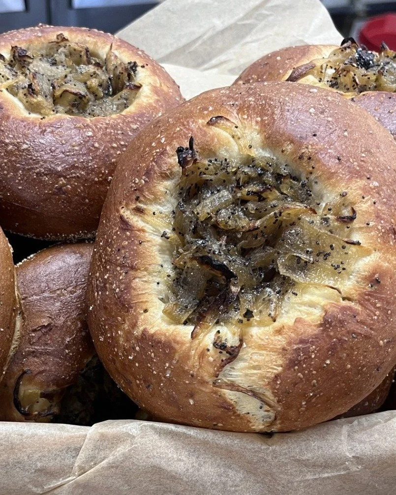 It's a great day to come by Big Ed's!

Fresh bagels and bialys hitting the shelves right now! A must have to start your morning off right! 🥯

And it's national Pizza Day 🍕, so don't forget to pick up Big Ed's renowned pizza dough!

#bendfoodie #cen