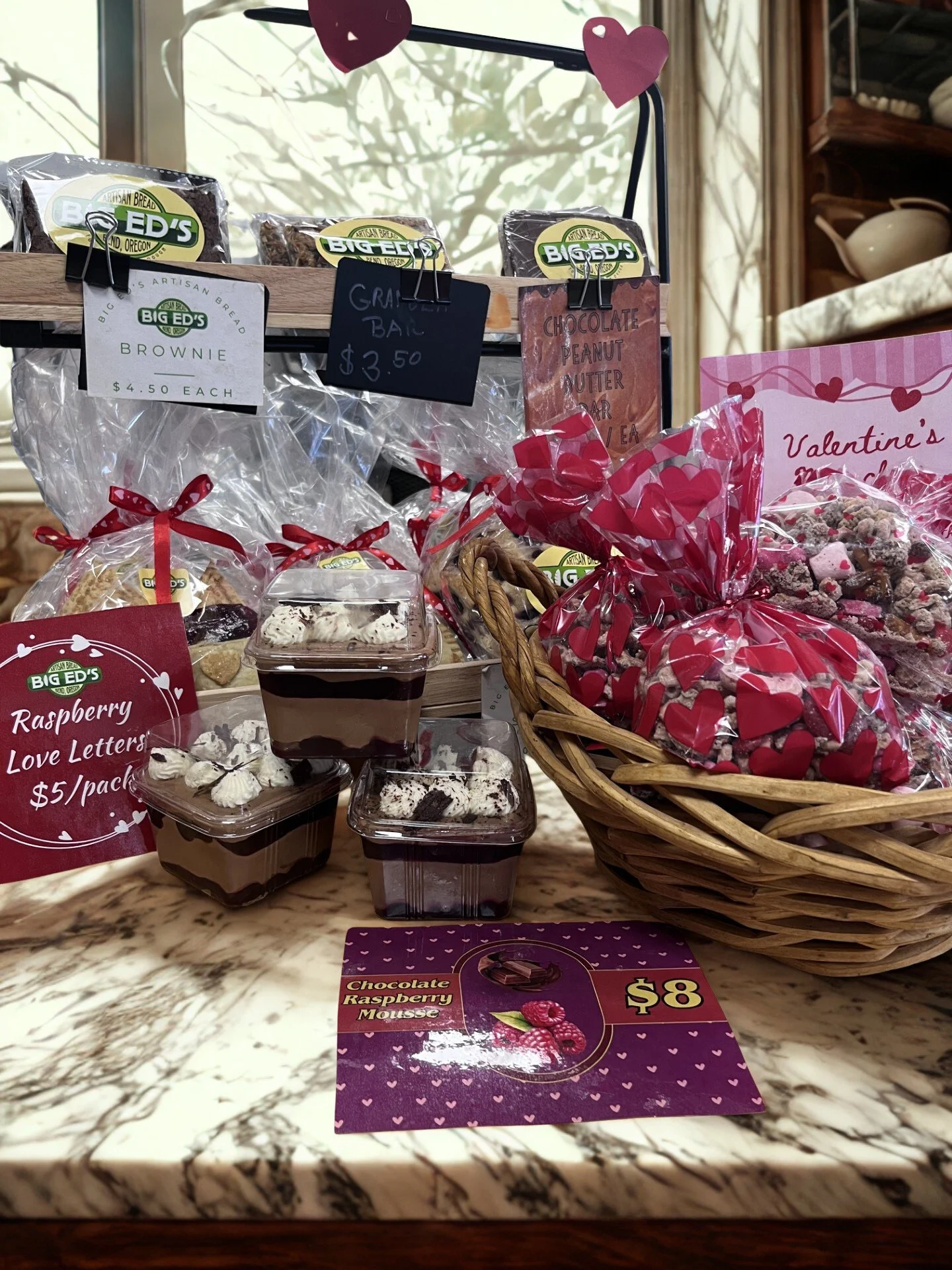 Love is in the air at Big Ed&rsquo;s ❤️
Treat your Valentine (or yourself) to our rich Raspberry Chocolate Mousse, adorable Raspberry Love Letters, and festive Valentine&rsquo;s Munchie Bags packed with sweet surprises.
Available now while they last!