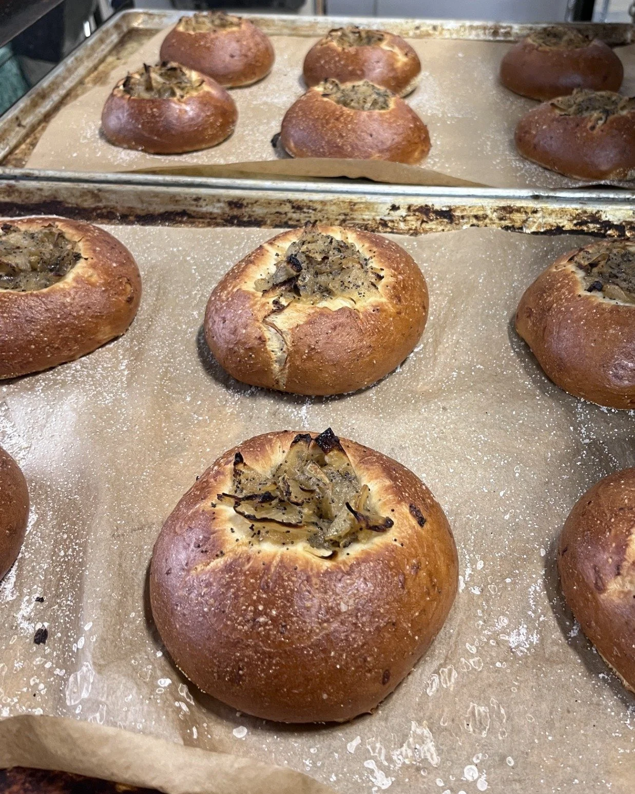 FRESH BIALYS, FRESH BAGELS!

Jumpstart your morning with fantastic bagels and bialys right here at Big Ed's Bread.

Our storefront is open M-F from 7:30am-1pm serving delicious goodies like these.

Come check it out!

#bendfoodie #centraloregonchowho