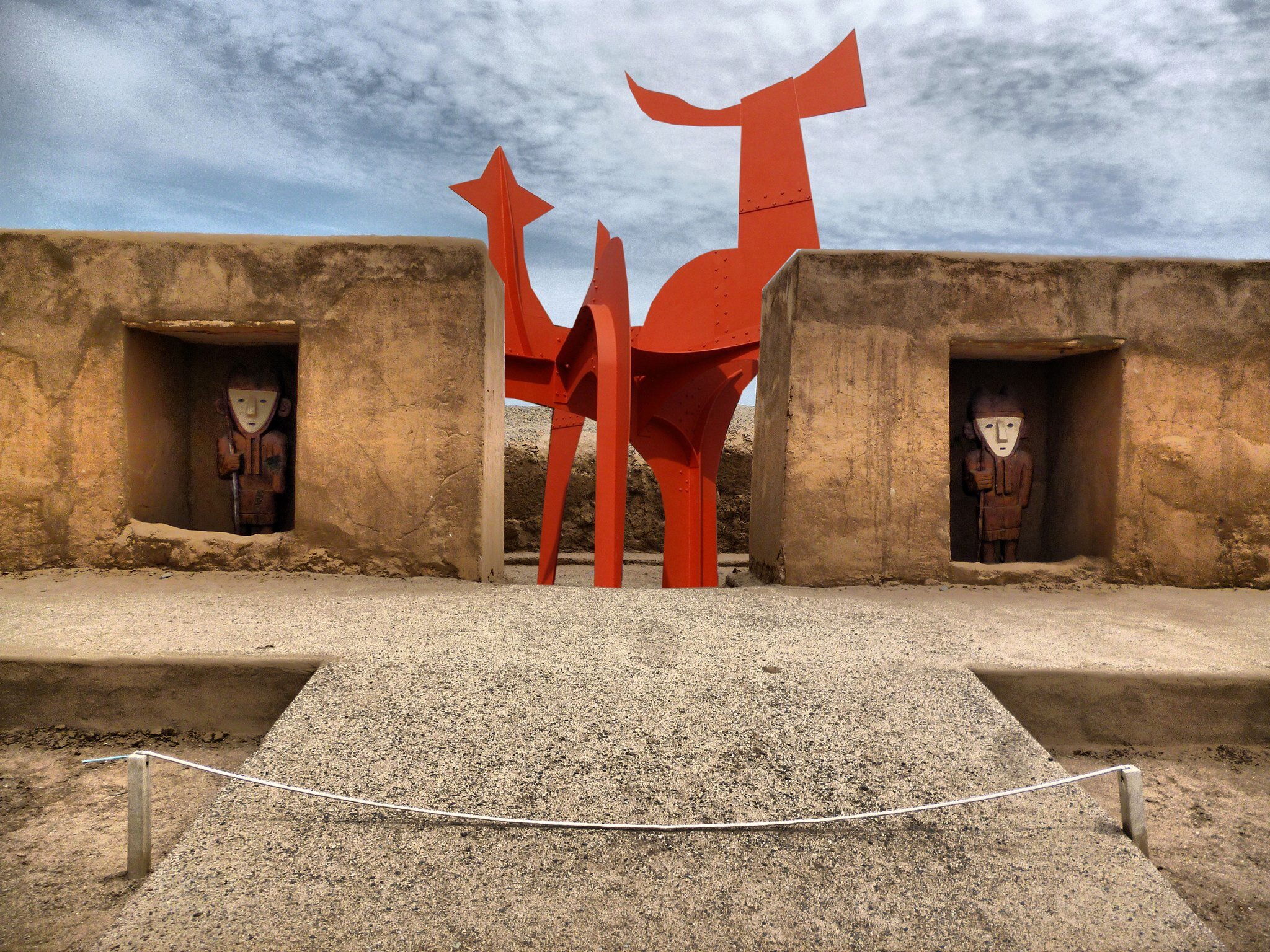 CALDER MEETS CHAN CHAN CITADEL