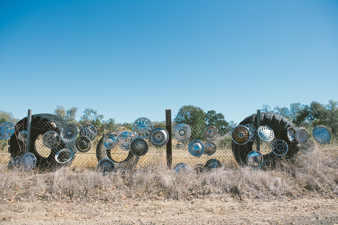 The tire in the middle looks like a smiley face. 