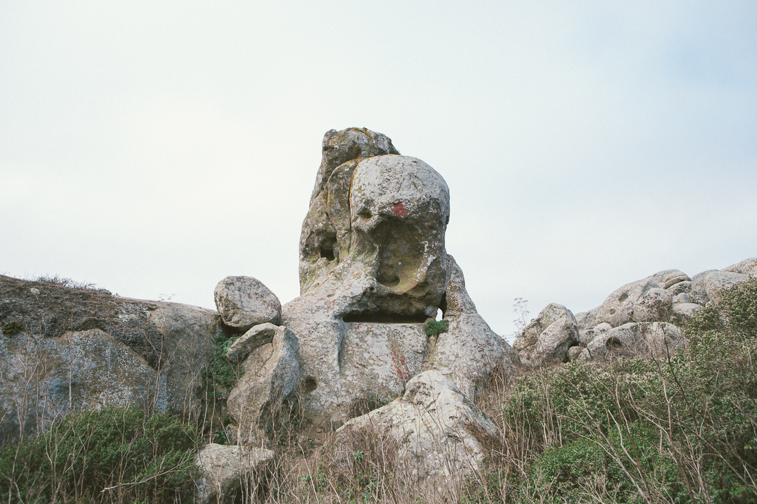 She took me to Dillon's Beach, where these crazy rocks formations are. Doesn't this one looks like the Elephant Man a little? 