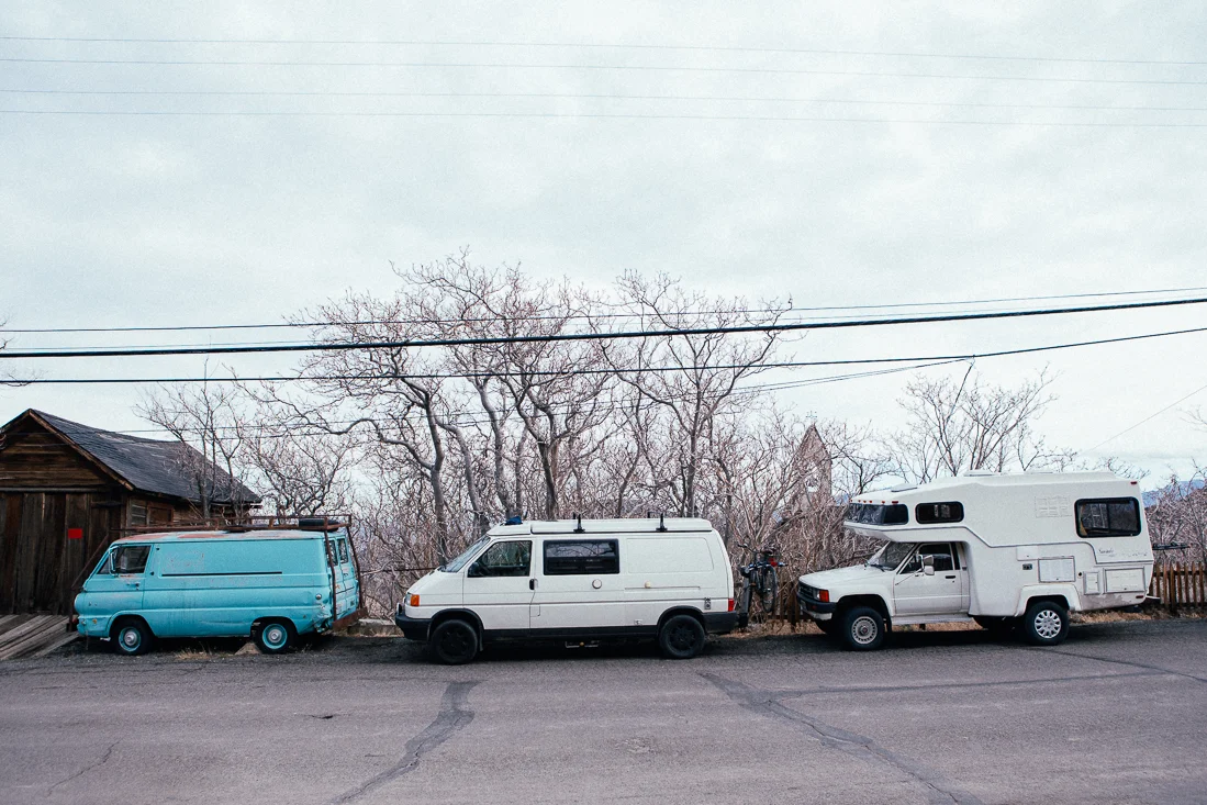 I found some fellow van dwellers up the street. Both these rigs were fully awesome. 