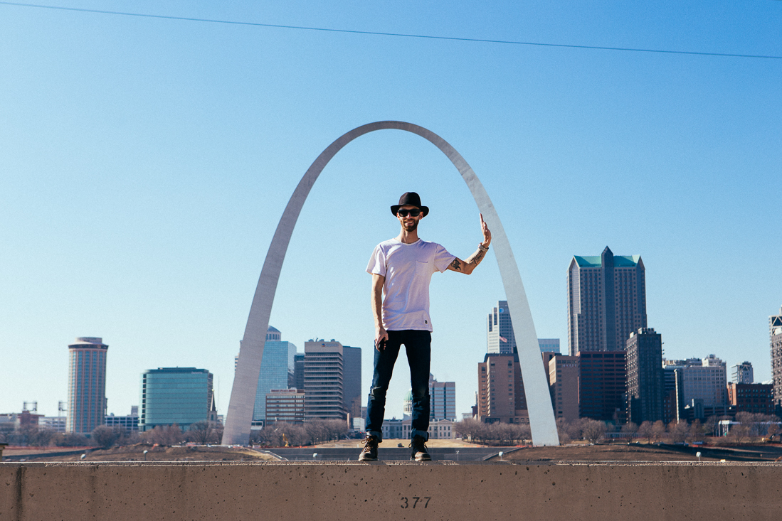 I take it all back, I AM A GIANT. This monument is 630' tall, so how big does that make me? ...p.s. This self-portrait took me over 30 min to perfect. It's funny when people awkwardly look at me not understanding what I'm doing.