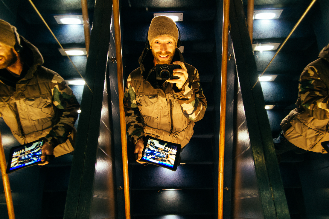 Elvis really liked to look at himself, lots of mirrors everywhere. Because, SELFIE! The iPad is an interactive story telling tour-guide.