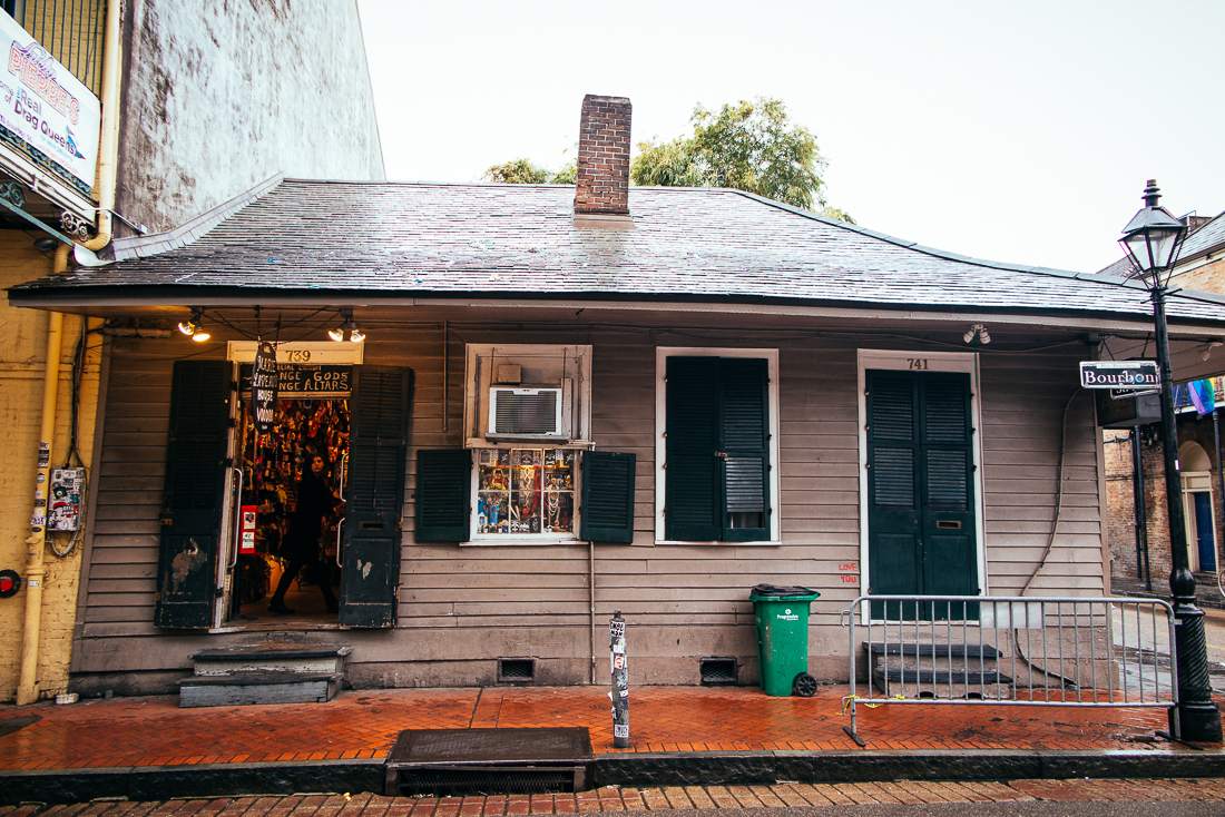 There's no photography allowed inside Marie Laveau's house of voodoo. I waited until I got outside, because imagine what they'd do to you if you got caught!!! 