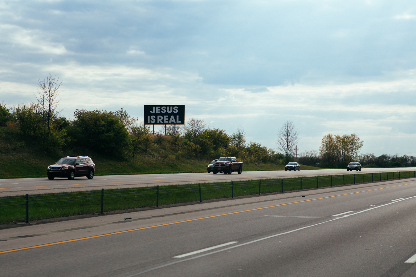 Didn't get an Indiana state border sign, but got saw this instead.