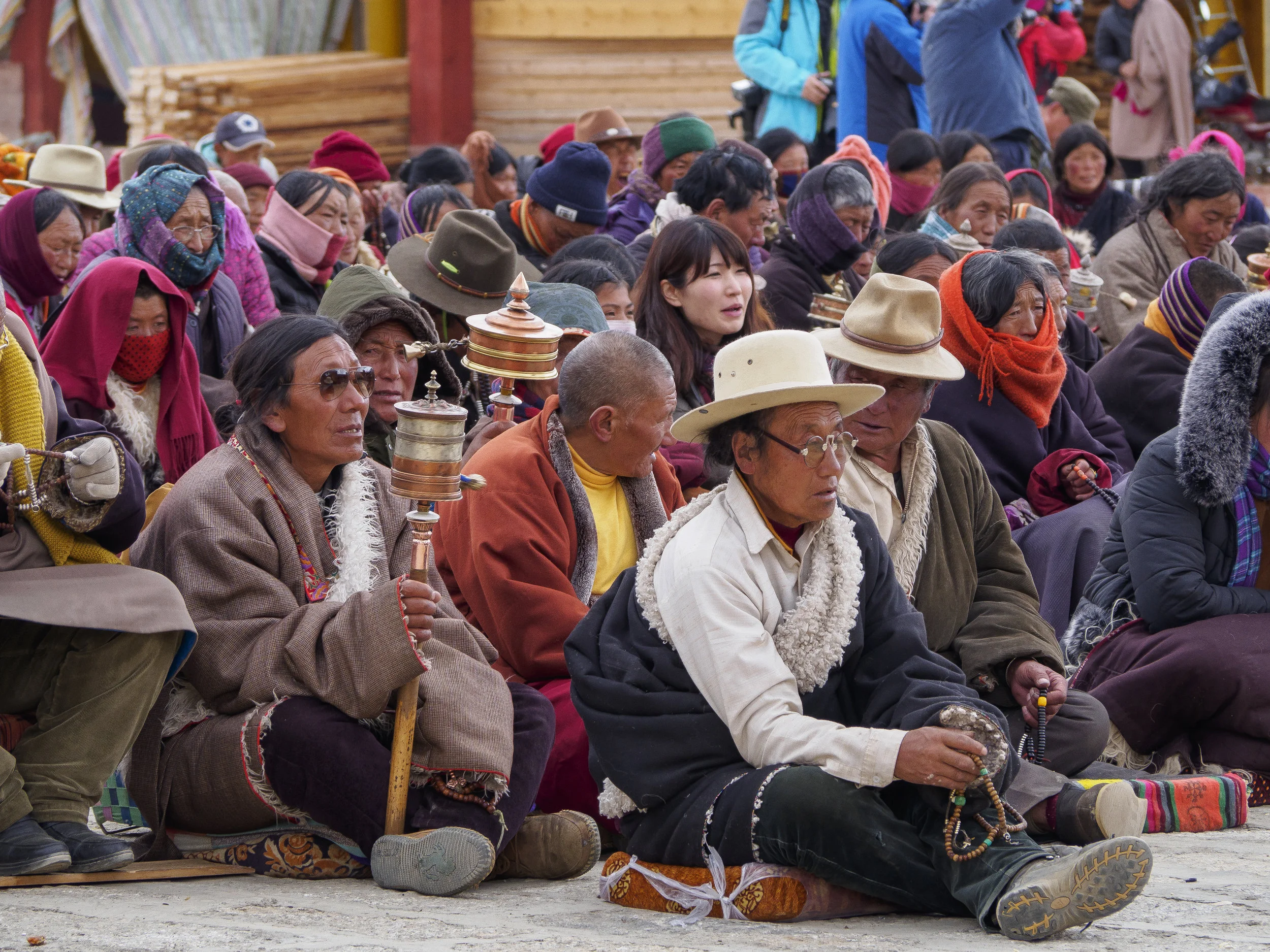 Tibetan congregation in Litang, Eastern Tibet.