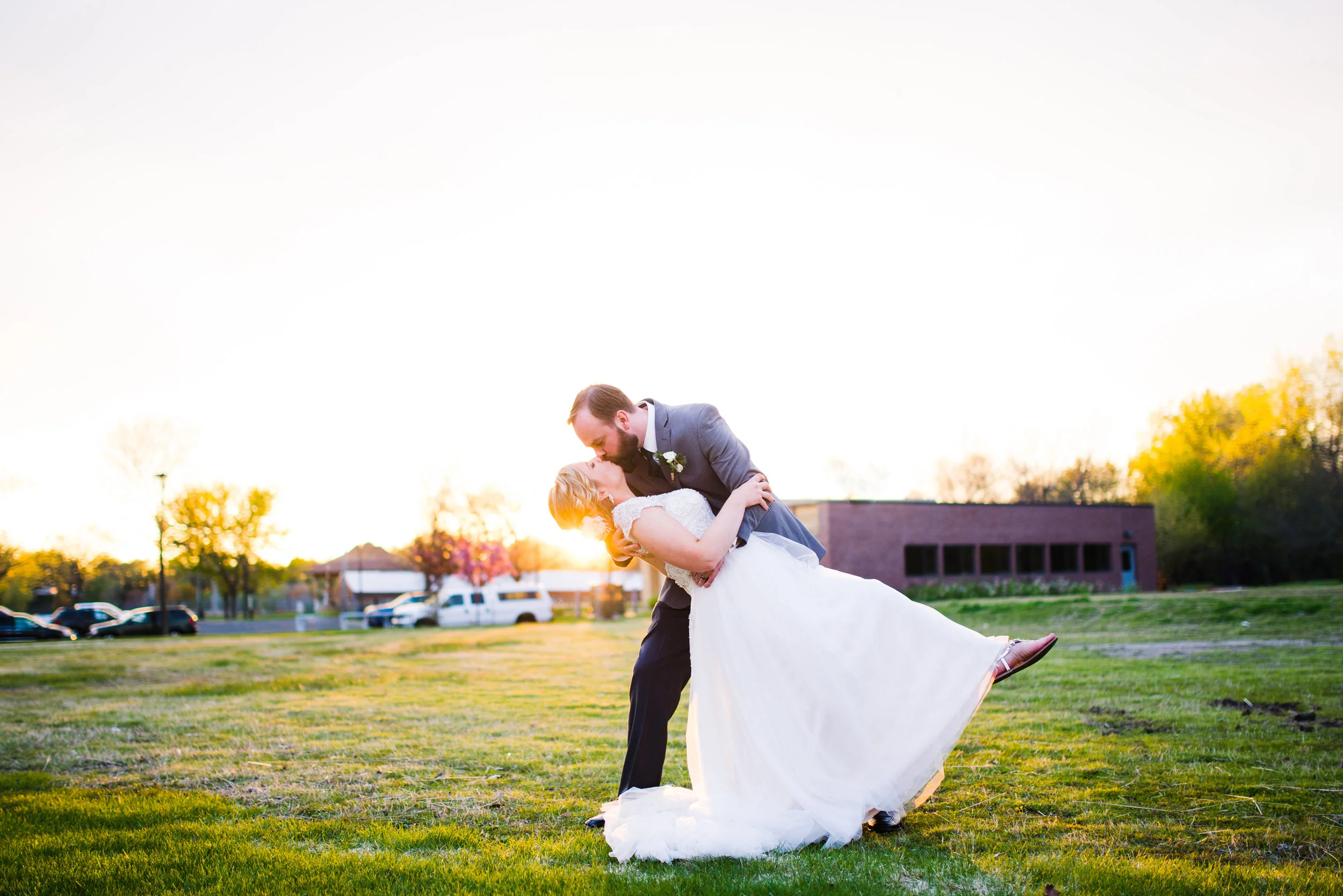 Vadnais Heights Commons Wedding Photography | Michelle & Jason | Minneapolis & St Paul Wedding Photographer